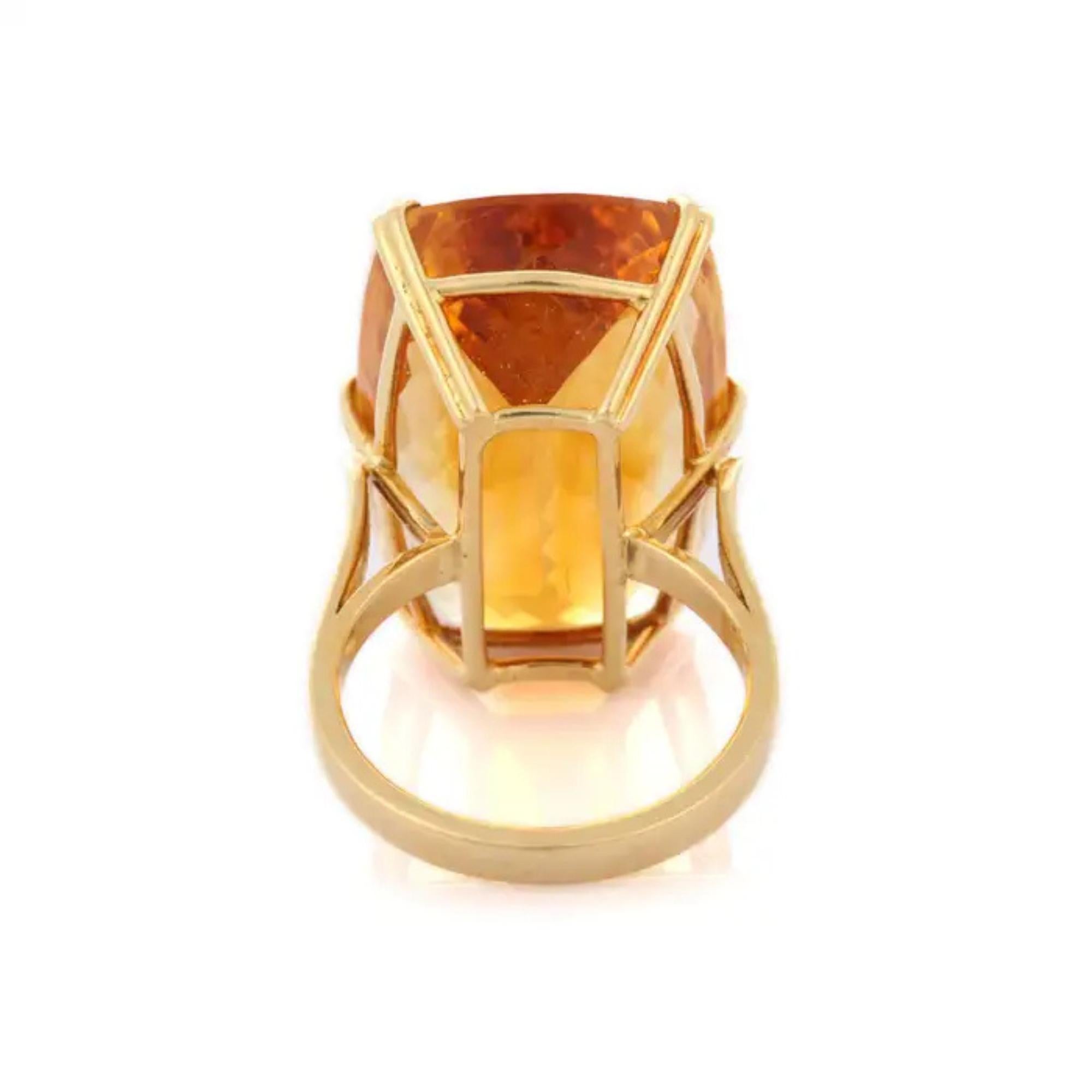 En vente :  28.8 Ct Citrine taille coussin Bague cocktail en or jaune 18K 9
