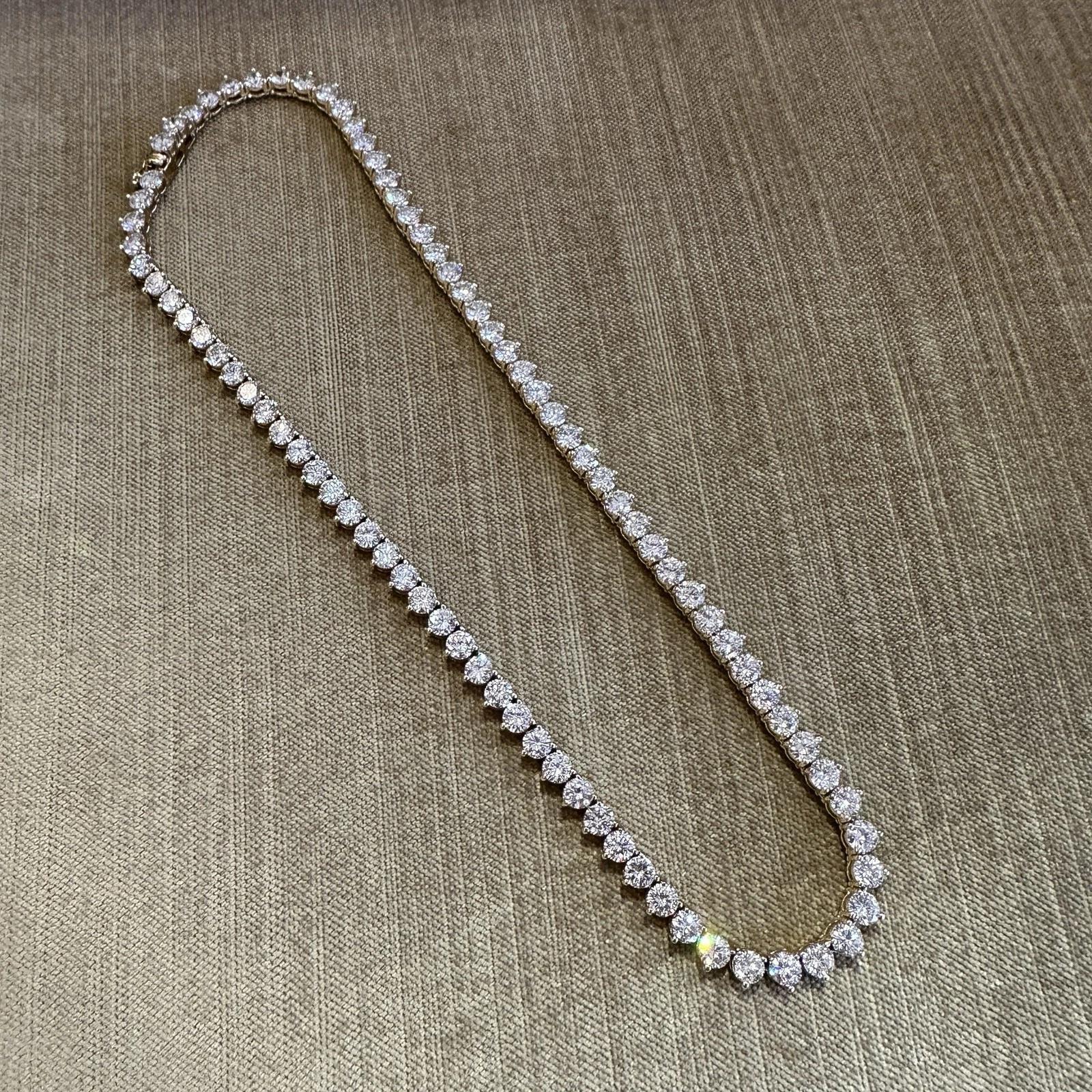 Taille ronde 28.80 carats Diamant Naturel Collier Tennis en or jaune 18k 16.5 pouces en vente