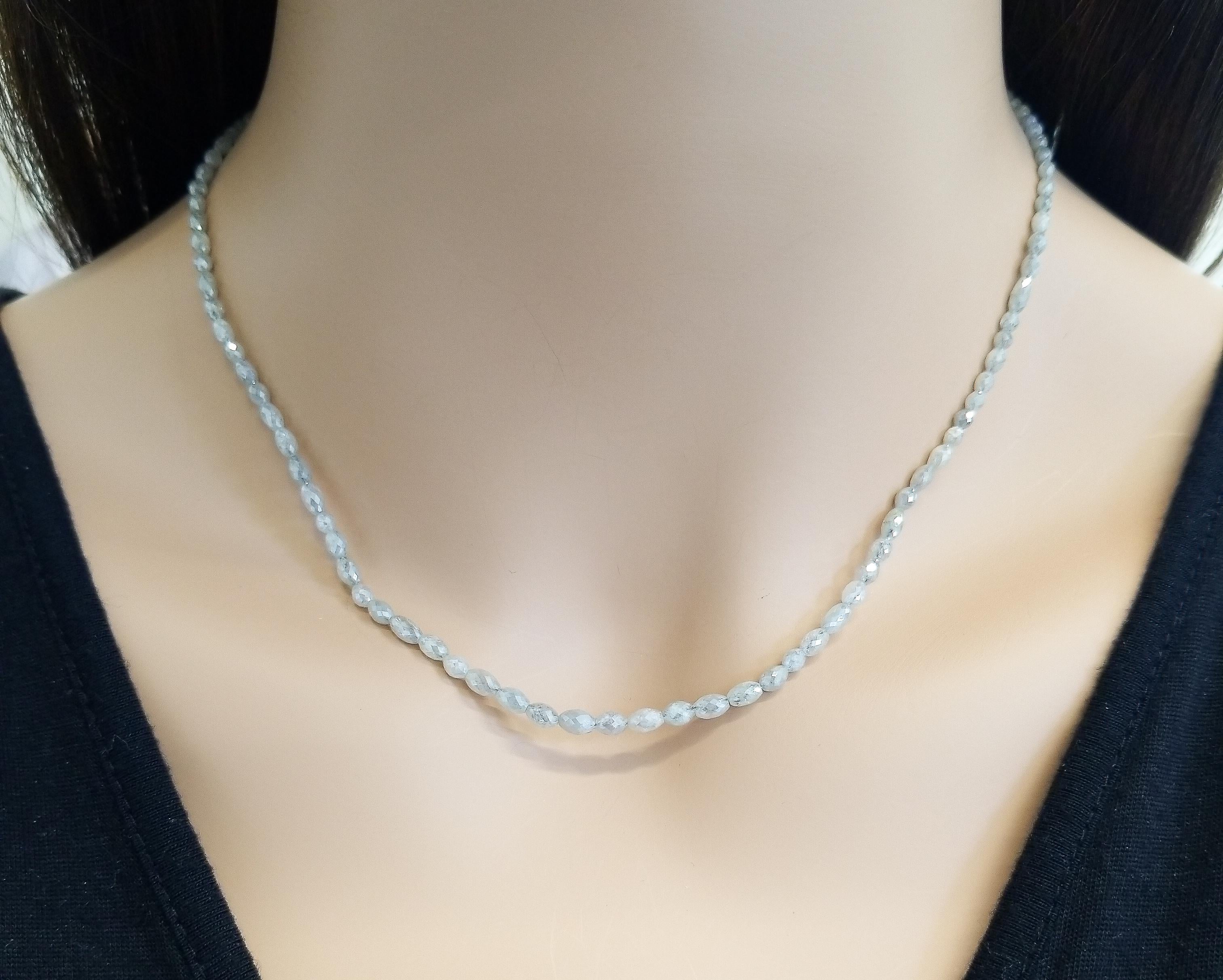 Taglio rotondo Collana con diamanti naturali bianchi rotondi sfaccettati da 28,80 carati in vendita