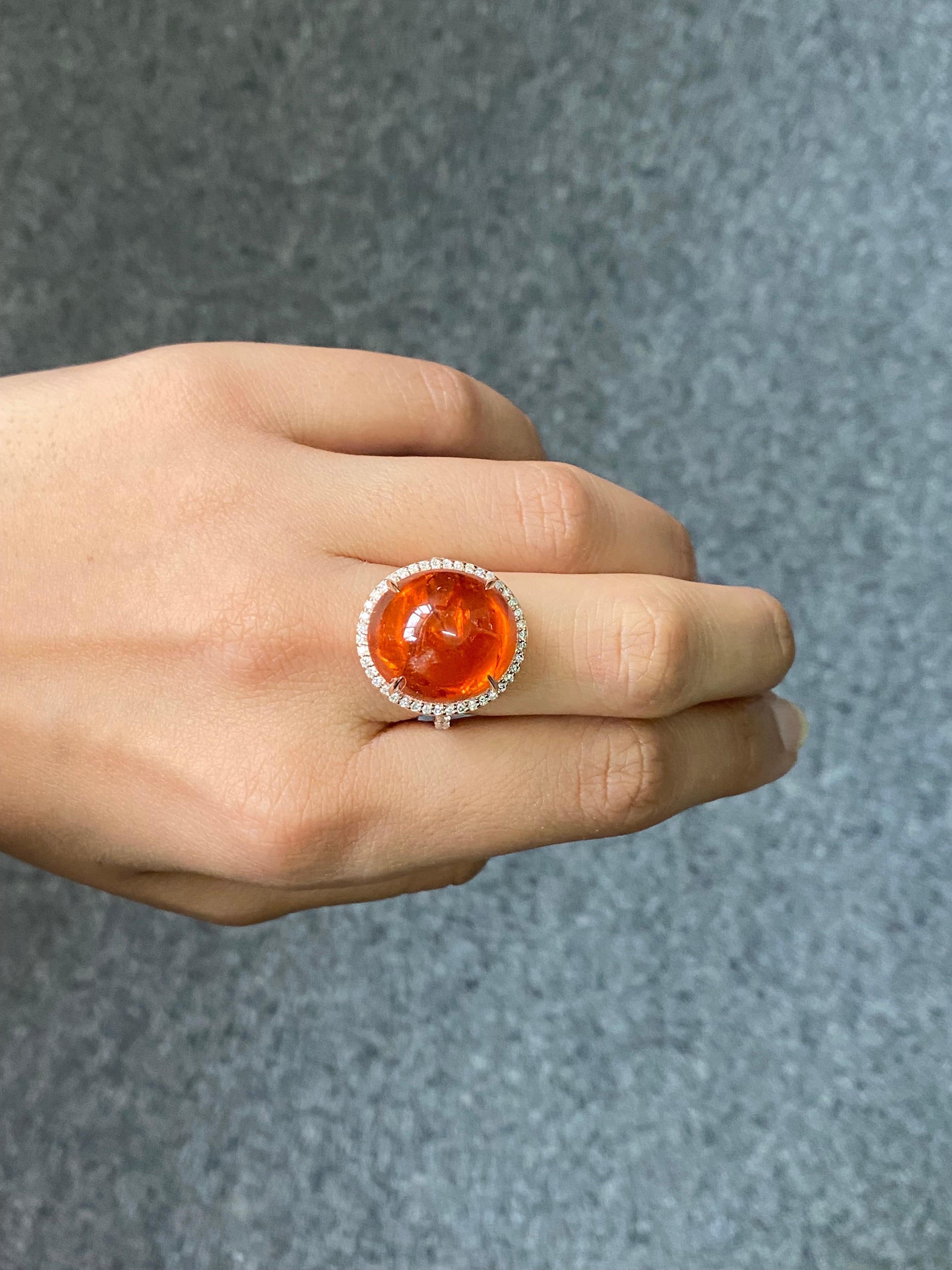28.82 Carat Cabochon Mandarin Garnet and Diamond Cocktail Ring In New Condition For Sale In Bangkok, Thailand