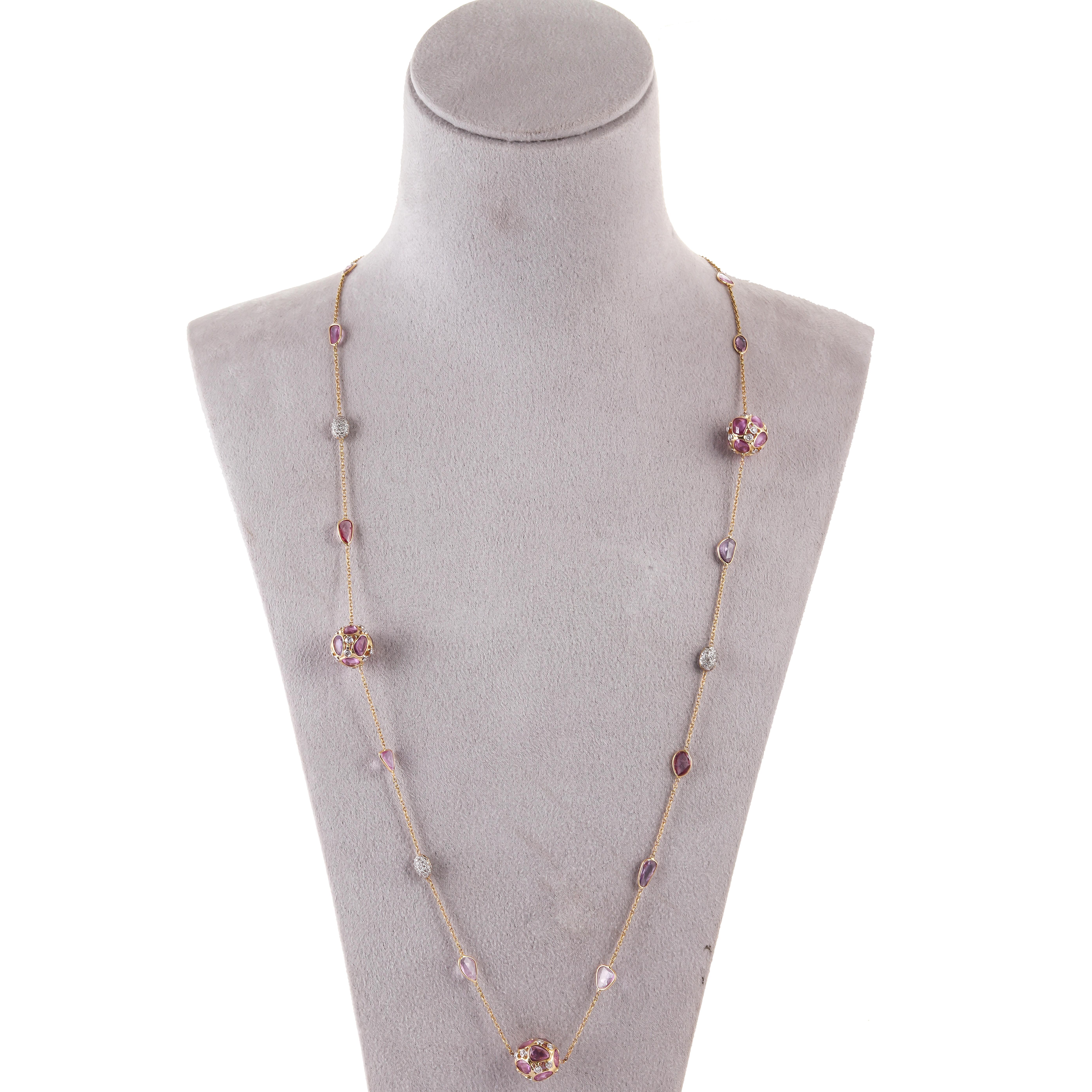 Women's 28.82 Carat Pink Sapphire Rose Cut Diamond 18 Karat Yellow Gold Chain For Sale