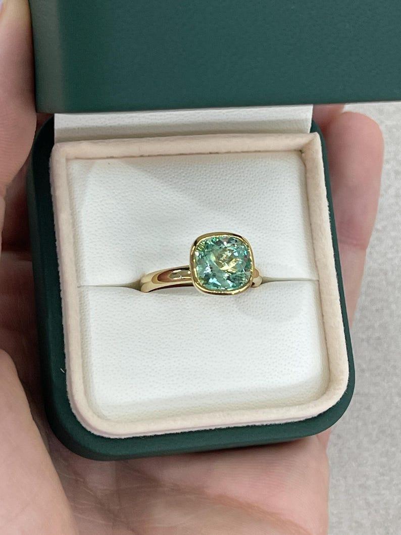 2.88ct 18K Cushion Cut Emerald Solitaire Ring - Minty Green Bezel Set Gold For Sale 2