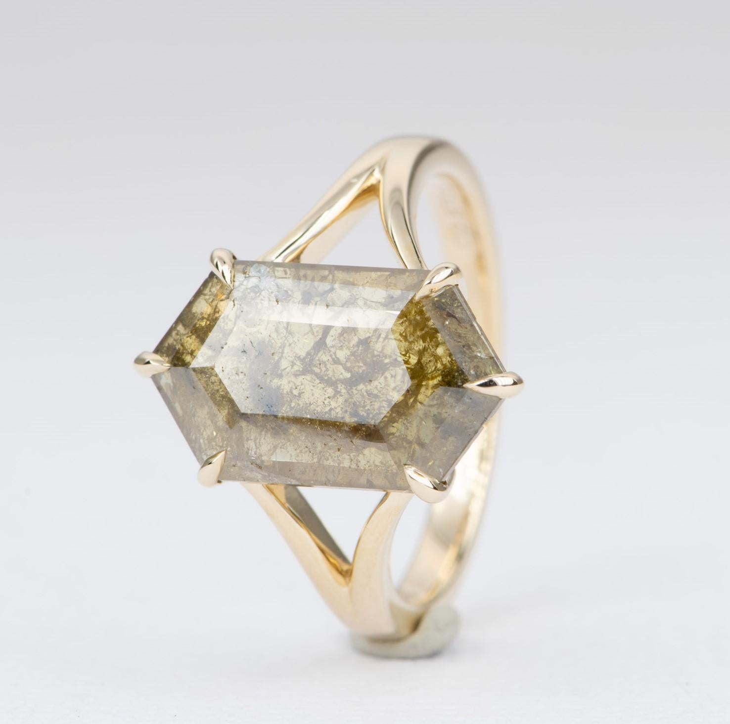 2.88 Carat Salt and Pepper Hexagon Diamond 14 Karat Yellow Gold Ring AD2220-4 In New Condition In Osprey, FL