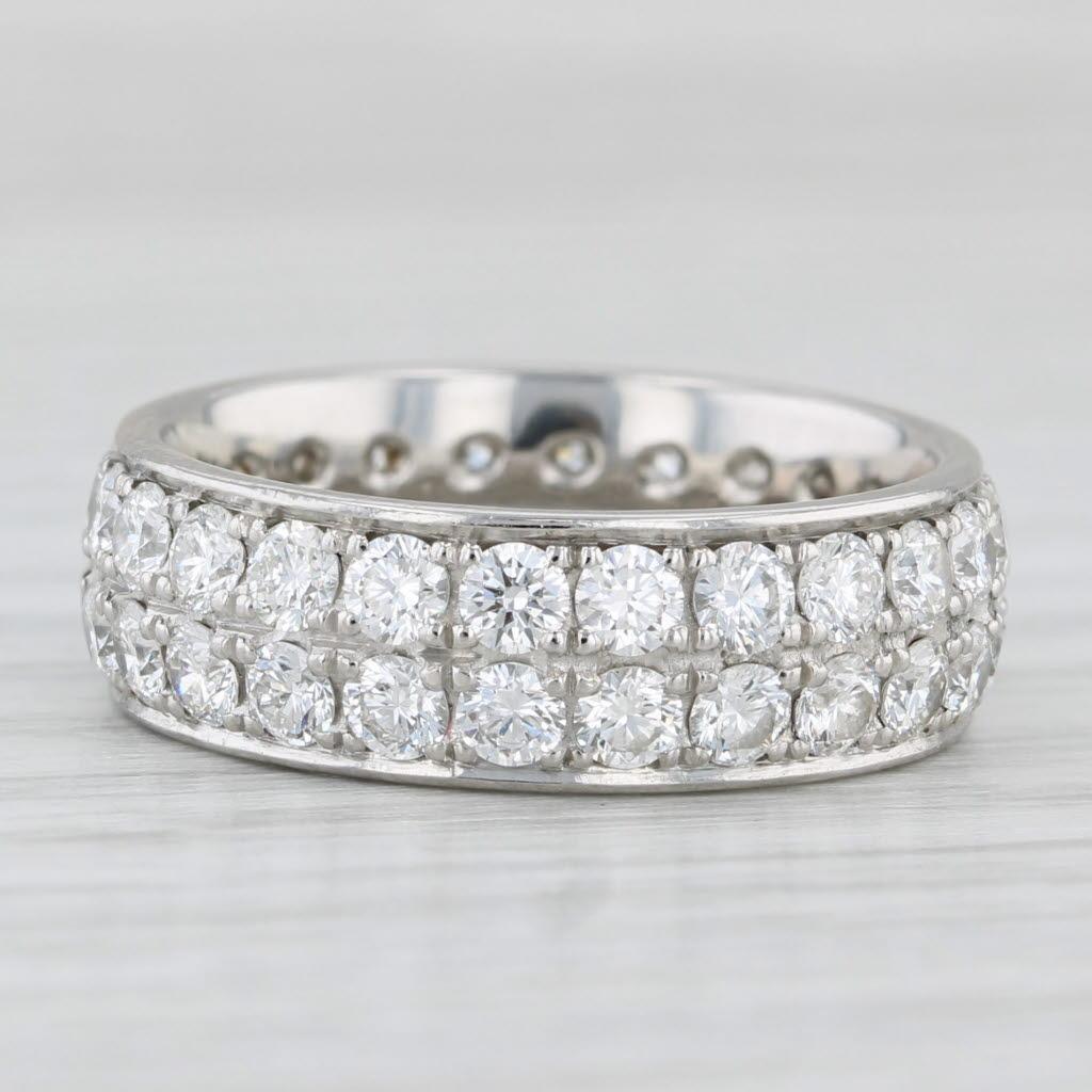 Informations sur les pierres précieuses :
- Diamants naturels -
Total des carats -2.88ctw (48 diamants au total)
Taille - Brilliante ronde
Couleur - F - G
Clarté - VS1

Métal : 950 Platine
Poids : 10,4 grammes 
Timbres : PT950 
Hauteur au-dessus du