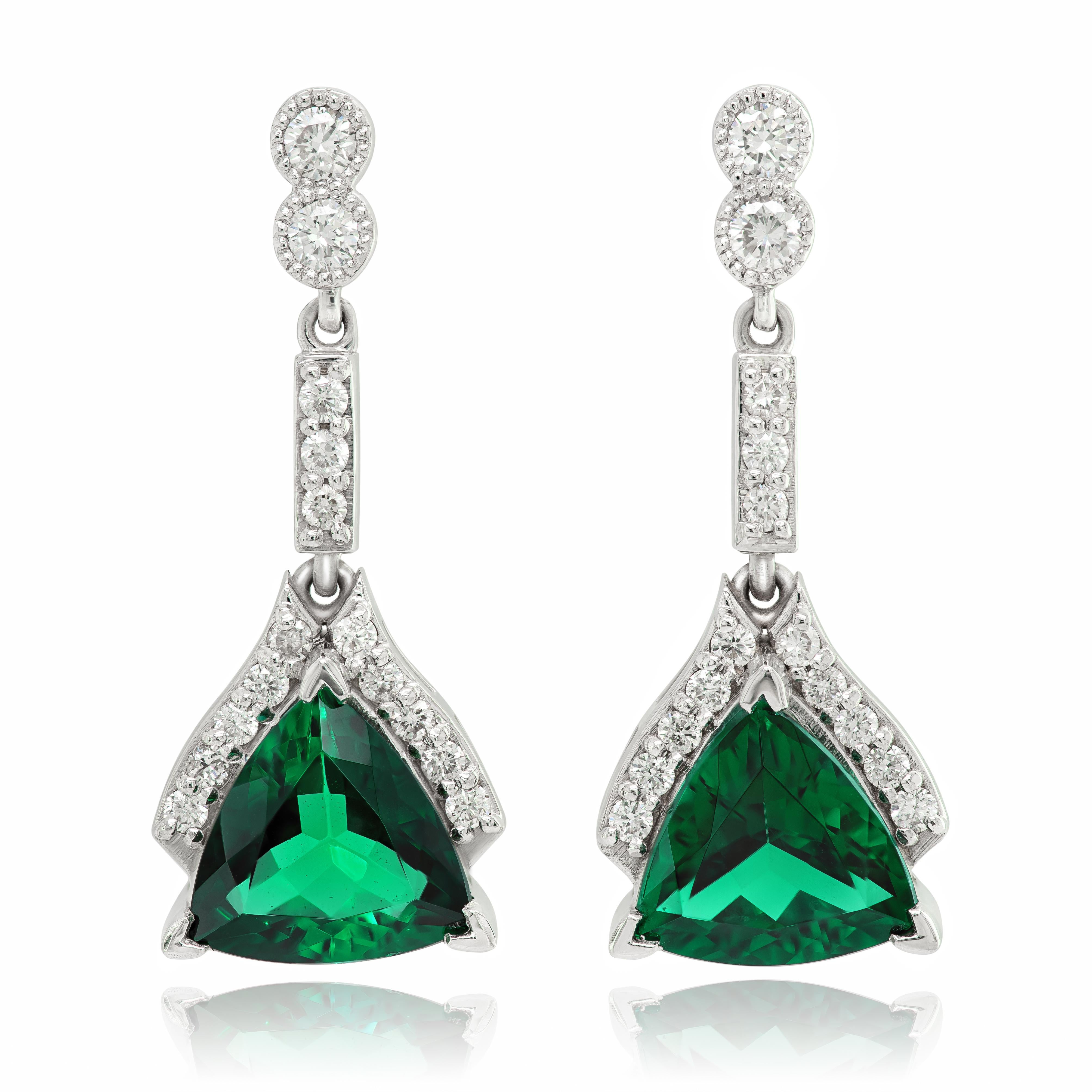  Natural Blue-Green Tourmaline 2.89 Carats in White Gold Earrings with Diamonds In New Condition For Sale In Los Angeles, CA