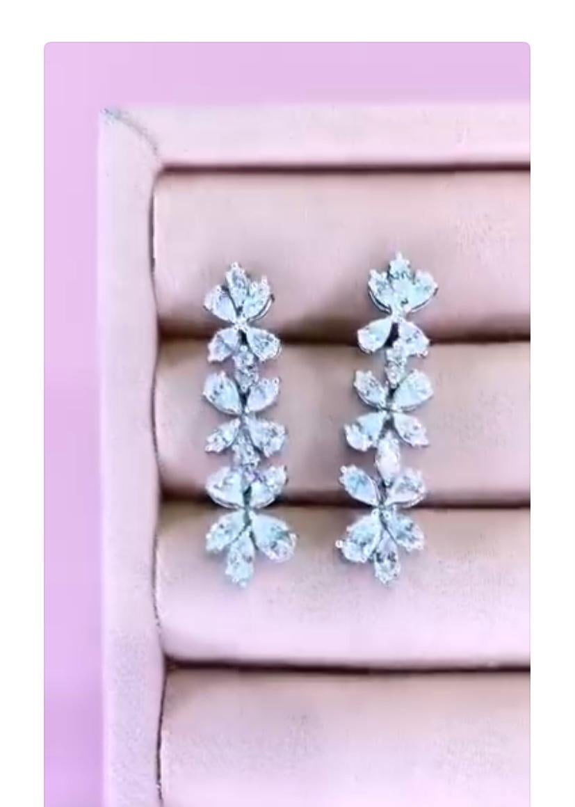 2.89 Carat Diamonds 18K Gold Earrings In New Condition For Sale In Massafra, IT