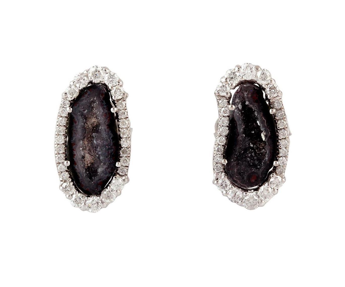 Taglio misto Orecchini a perno in oro bianco 18 carati con diamante geode druzy da 2,89 carati in vendita