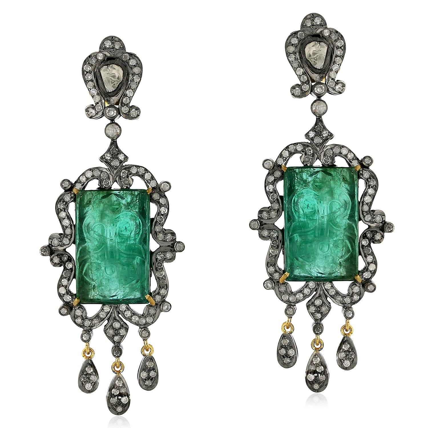 28.9 Karat handgeschnitzte Smaragd-Diamant-Ohrringe im antiken Stil (Gemischter Schliff) im Angebot