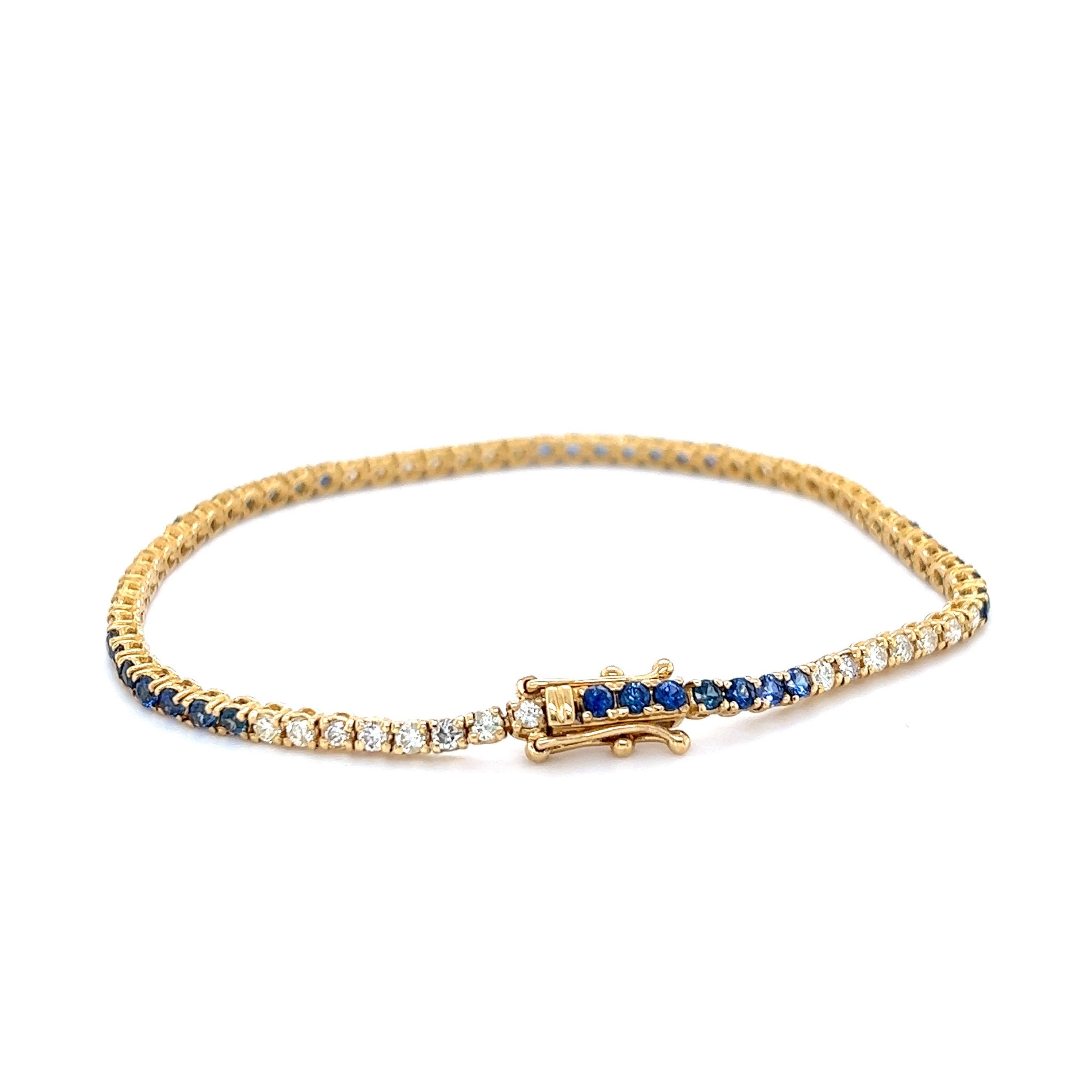 Contemporary 2.89 Carat Natural Blue Sapphire Diamond 14 Karat Yellow Gold Bracelet For Sale