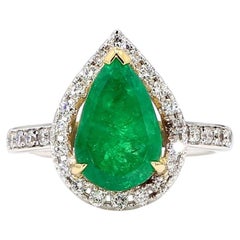 2.89 Carat Pear Vivid Green Emerald & Diamond Halo 18K Gold Halo Ring