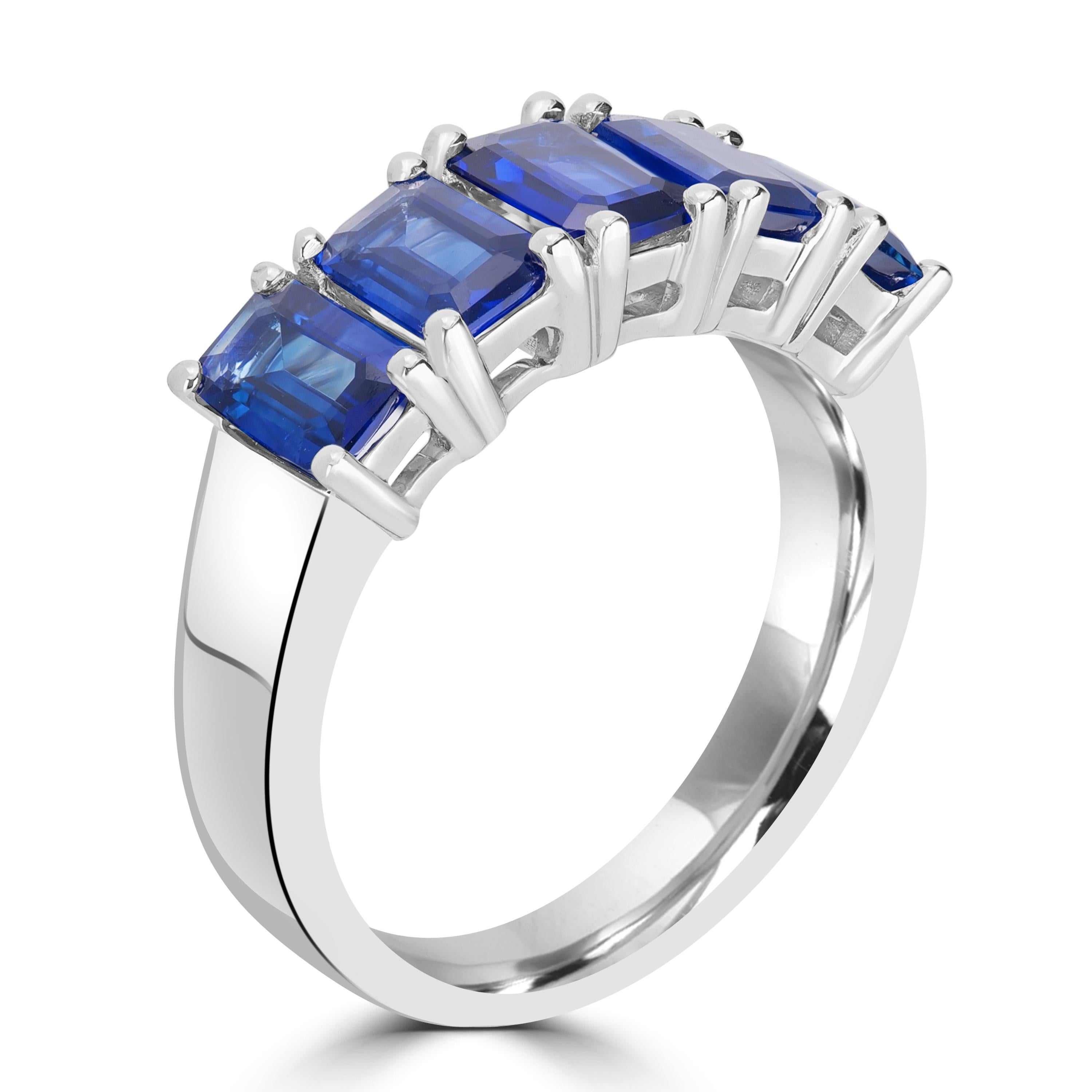 For Sale:  2.89 Carats Sapphire Emerald Cut Eternity Ring in 18K White Gold 2