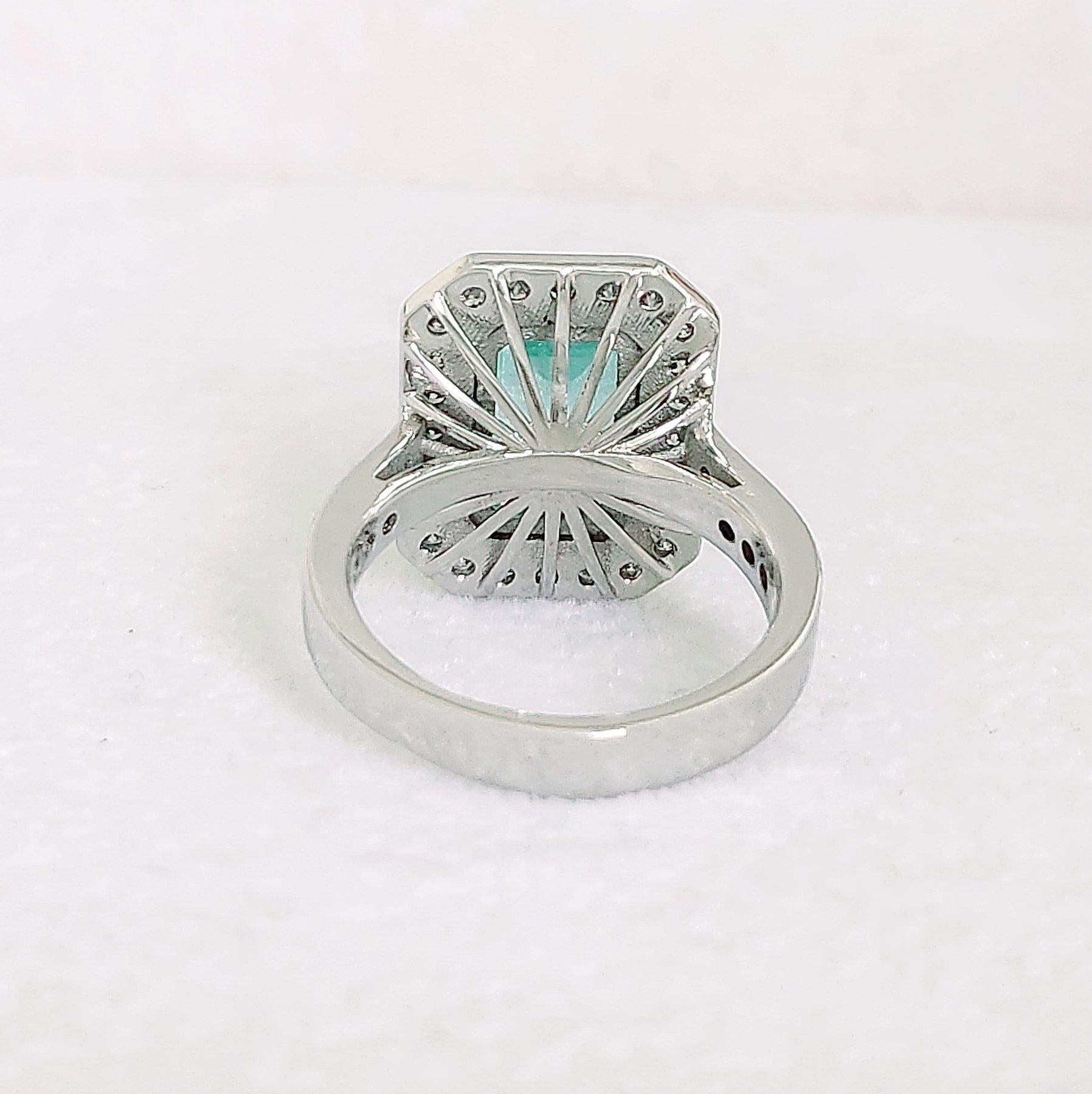2.89 ct Emerald Ring For Sale 4