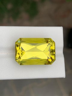 28.90 Carat Natural Loose Green Gold Lemon Quartz Scissor Cut Gemstone