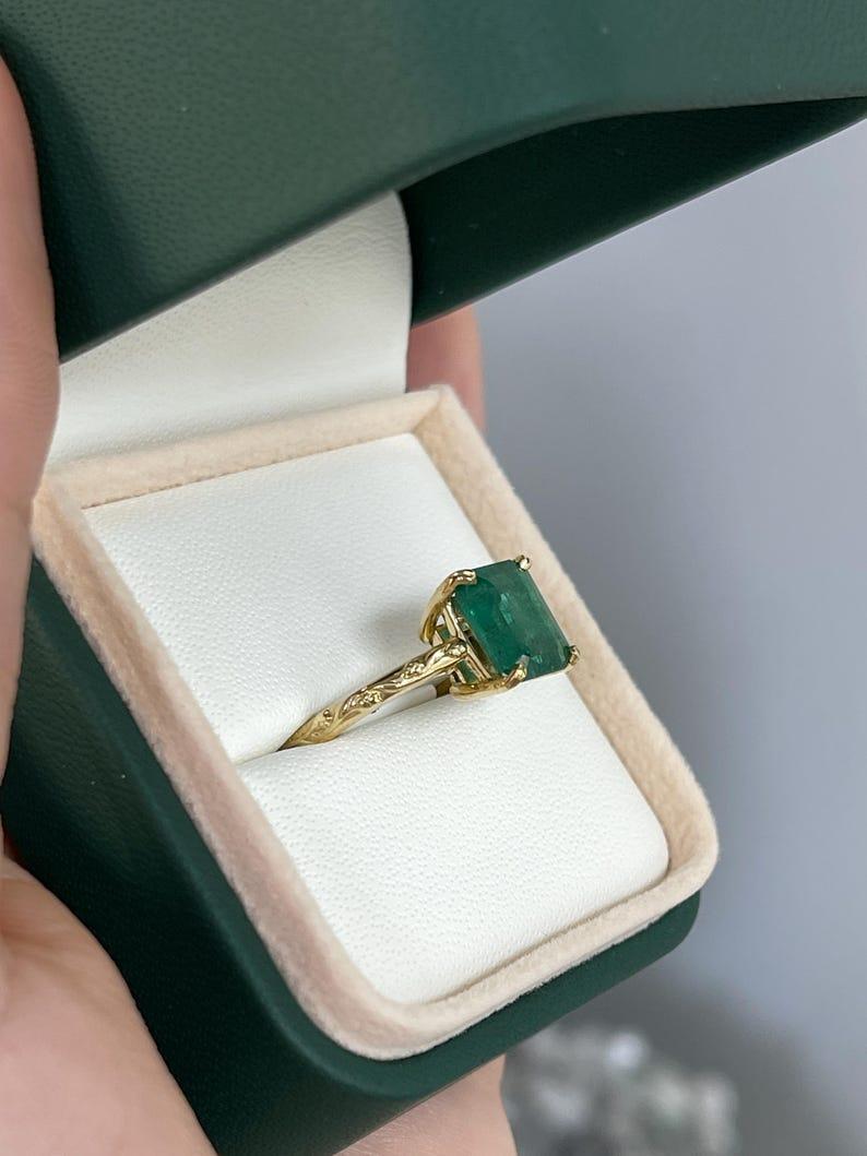 2.89ct 14K Asscher Cut Emerald Solitaire Ring - Medium Dark Green Floral Prong For Sale 3