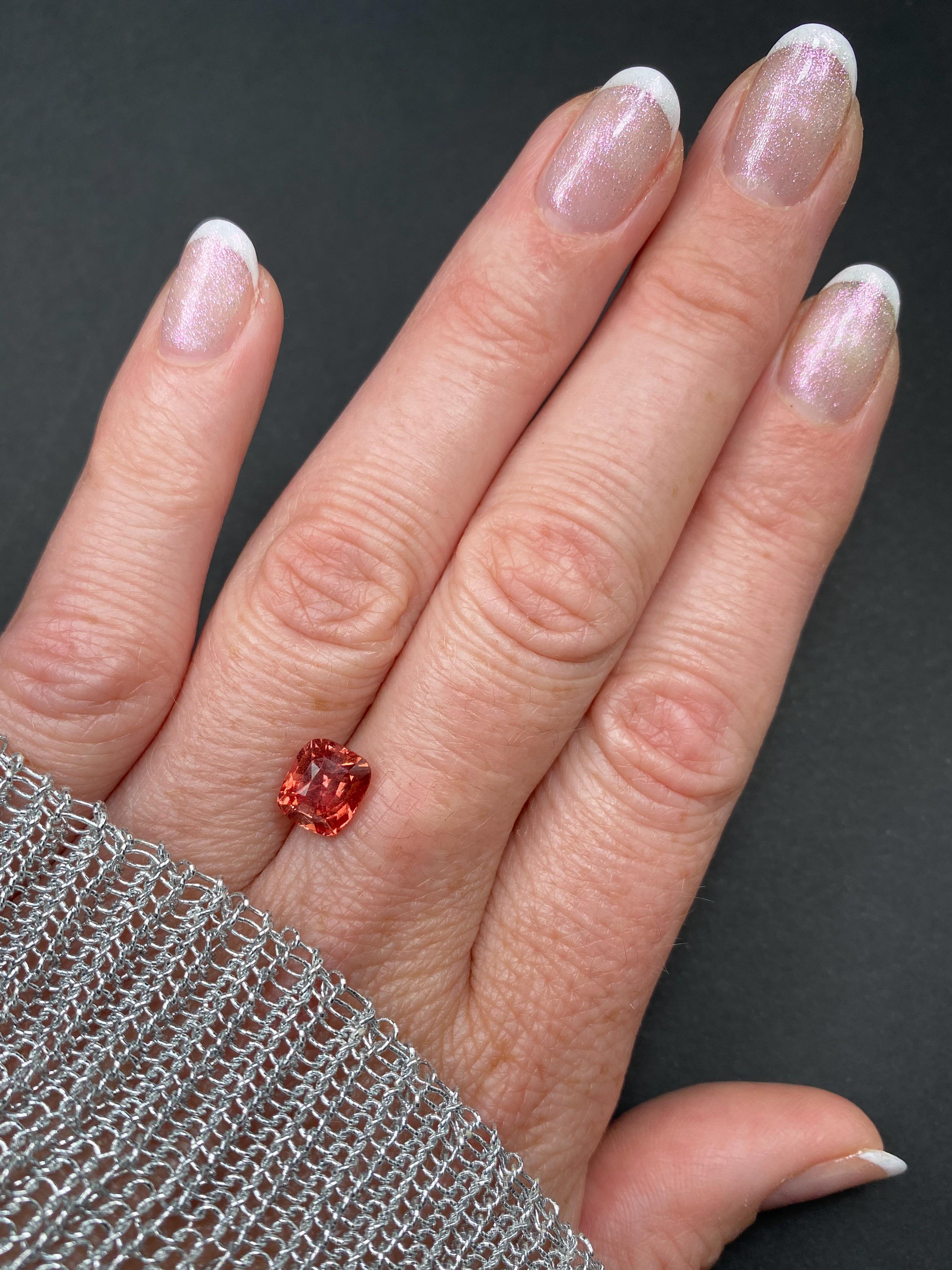2.89ct Padparadscha Sapphire In New Condition For Sale In Christchurch, NZ
