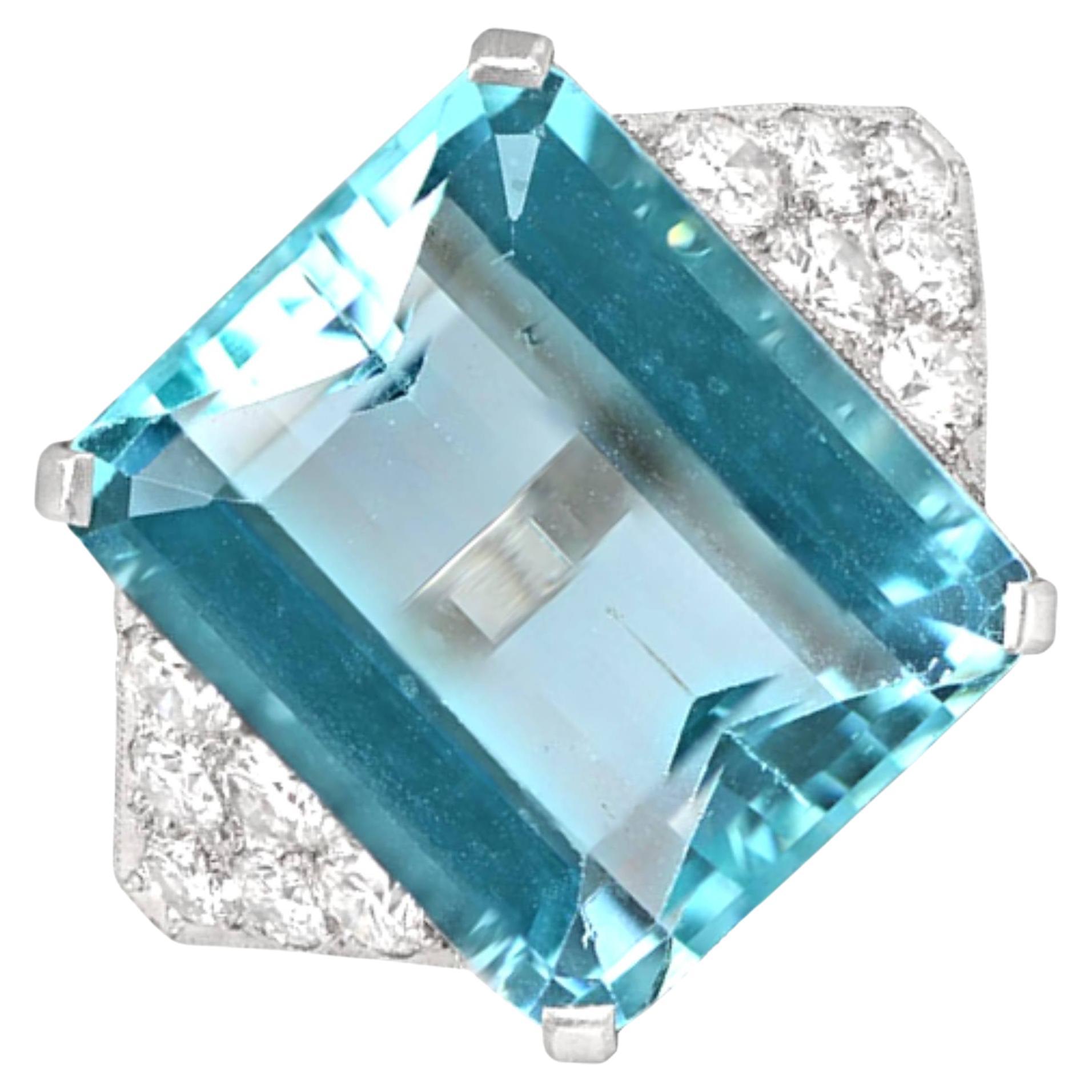 28 Carat Emerald-Cut Aquamarine Ring, Platinum