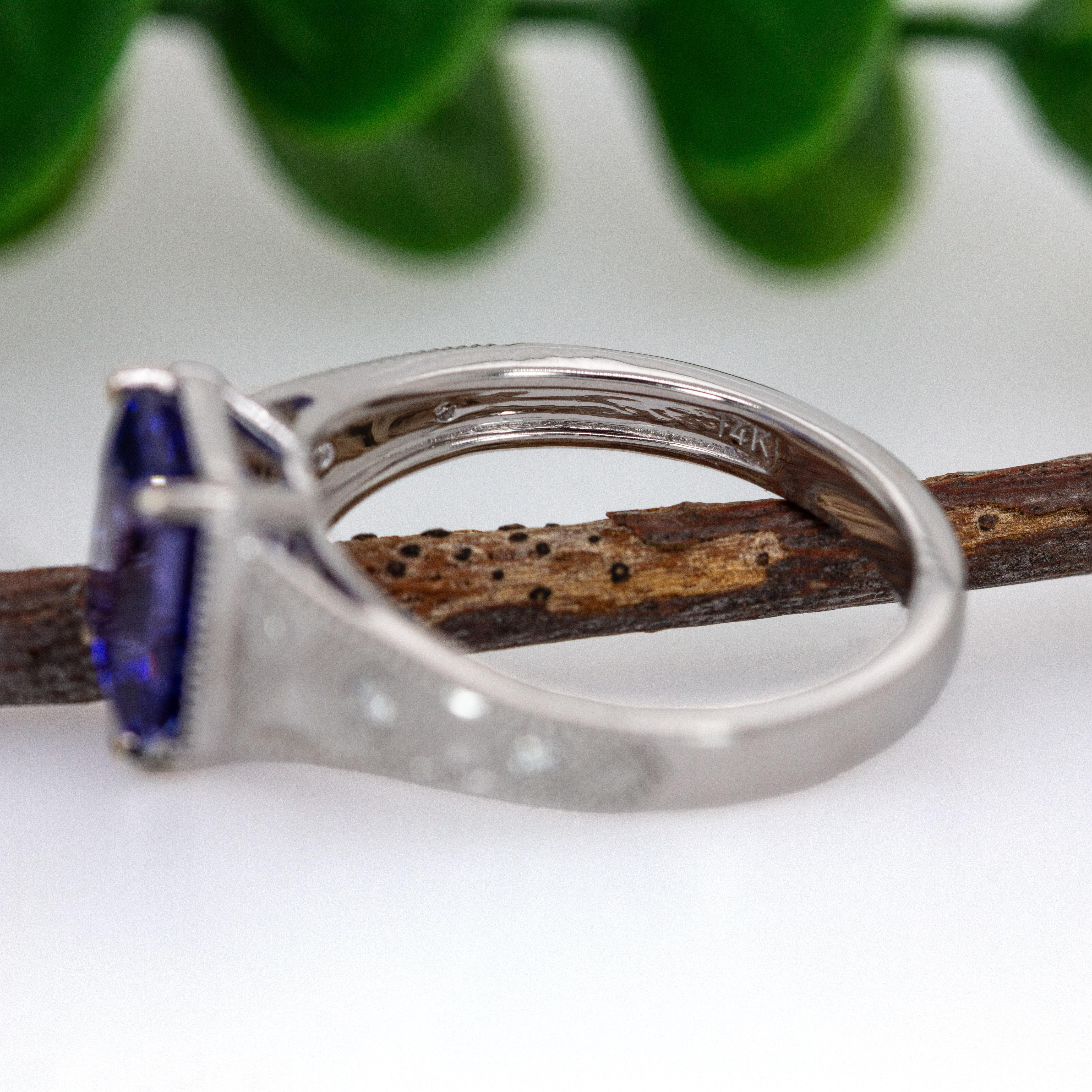 2.8cts Deluxe Tanzanite Ring w Diamond Accents in Solid 14K Gold  EM 9x7mm In New Condition For Sale In Columbus, OH