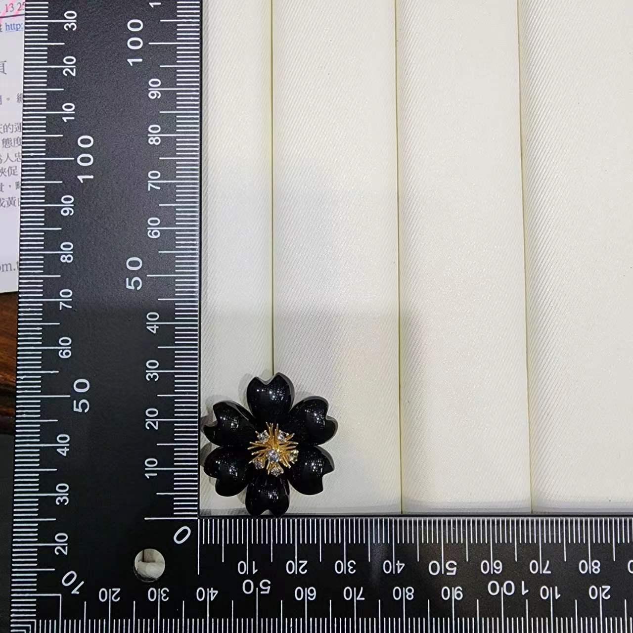 28 mmx28 mm Floral Onyx Ohrringe Diamant-Ohrringe aus 14K Gelbgold mit Blumenmuster 1