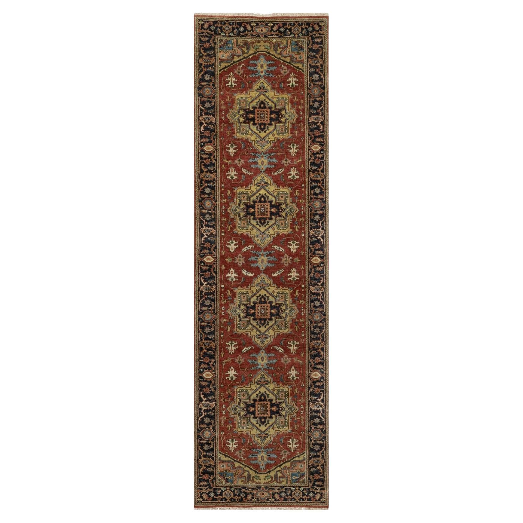 2'8 "x10' Tapis de course en laine néo-zélandaise Heriz Revival nouée à la main, rouge chili en vente