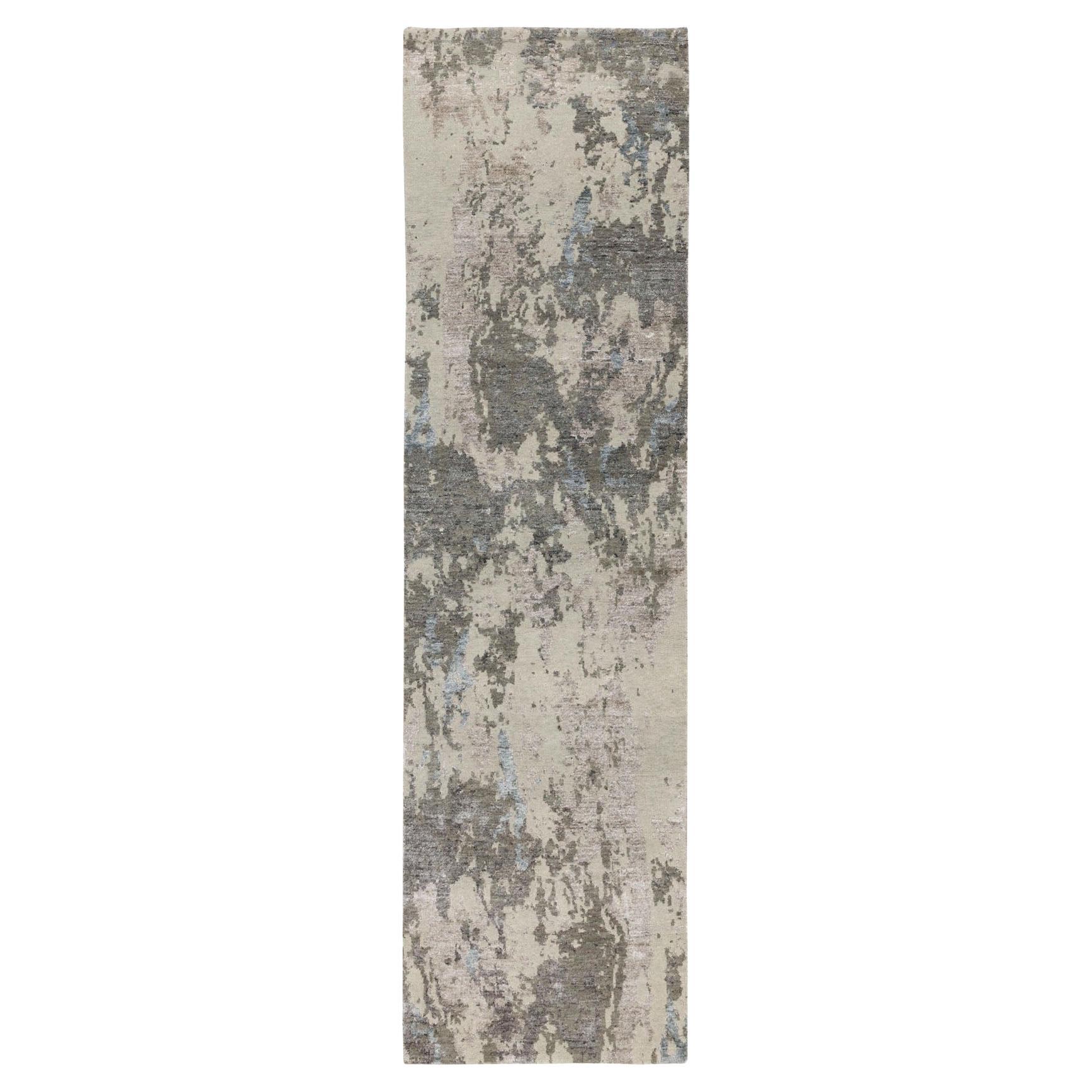 2'8 "x10' Tapis d'Orient en laine et soie à motifs abstraits gris, noué à la main