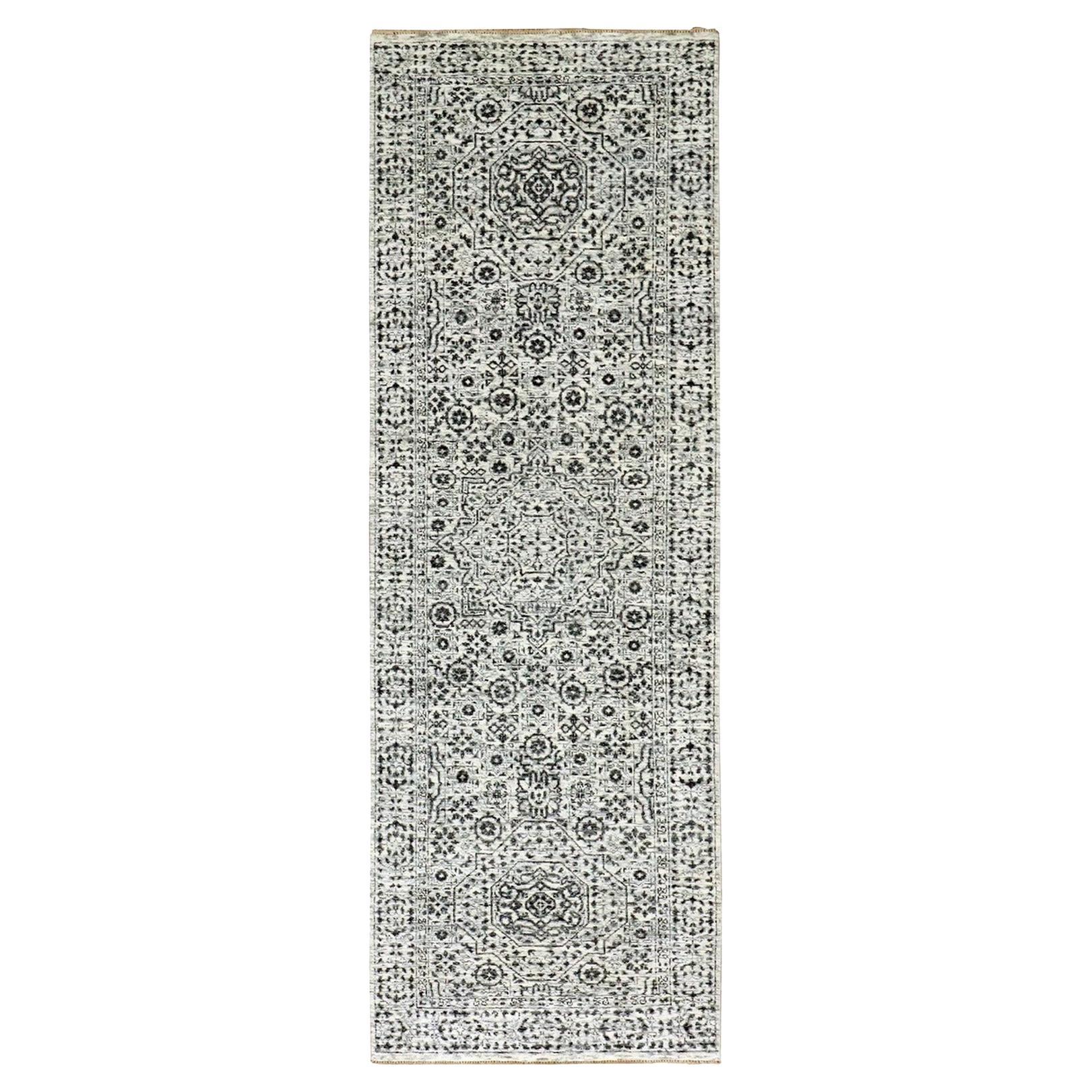 2
8"x10
Ivory Mamluk Dynasty Tone on Tone Design Shiny Wool Hand Knotted Rug