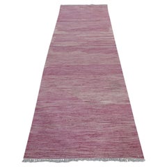 Alfombra de pasillo de lana tejida a mano, estilo kilim, de 2'8" x 10', de color rosa, con diseño liso y tejido plano