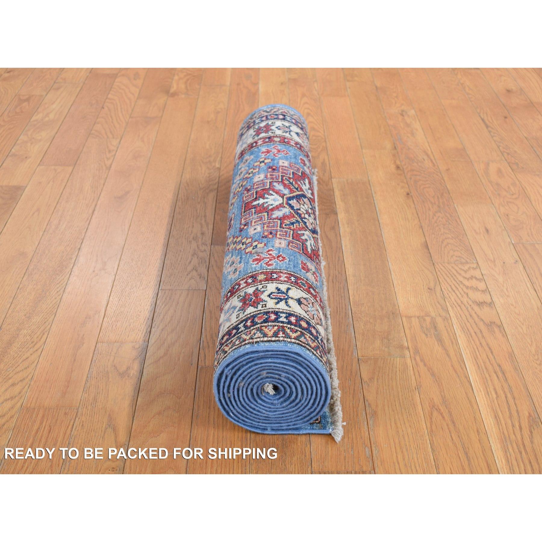 Noué à la main Tapis de course en laine afghan Super Kazak bleu Ruddy, noué à la main, 2'8