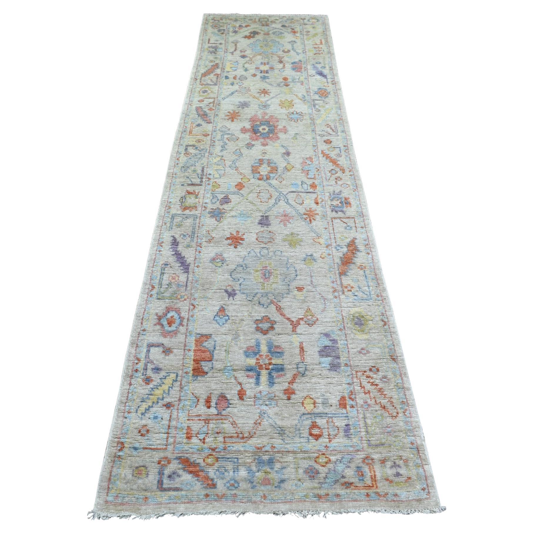 2
8 "x11
4" Beige, Anudada a Mano Angora Ushak, Alfombra Corredera de Lana Afgana