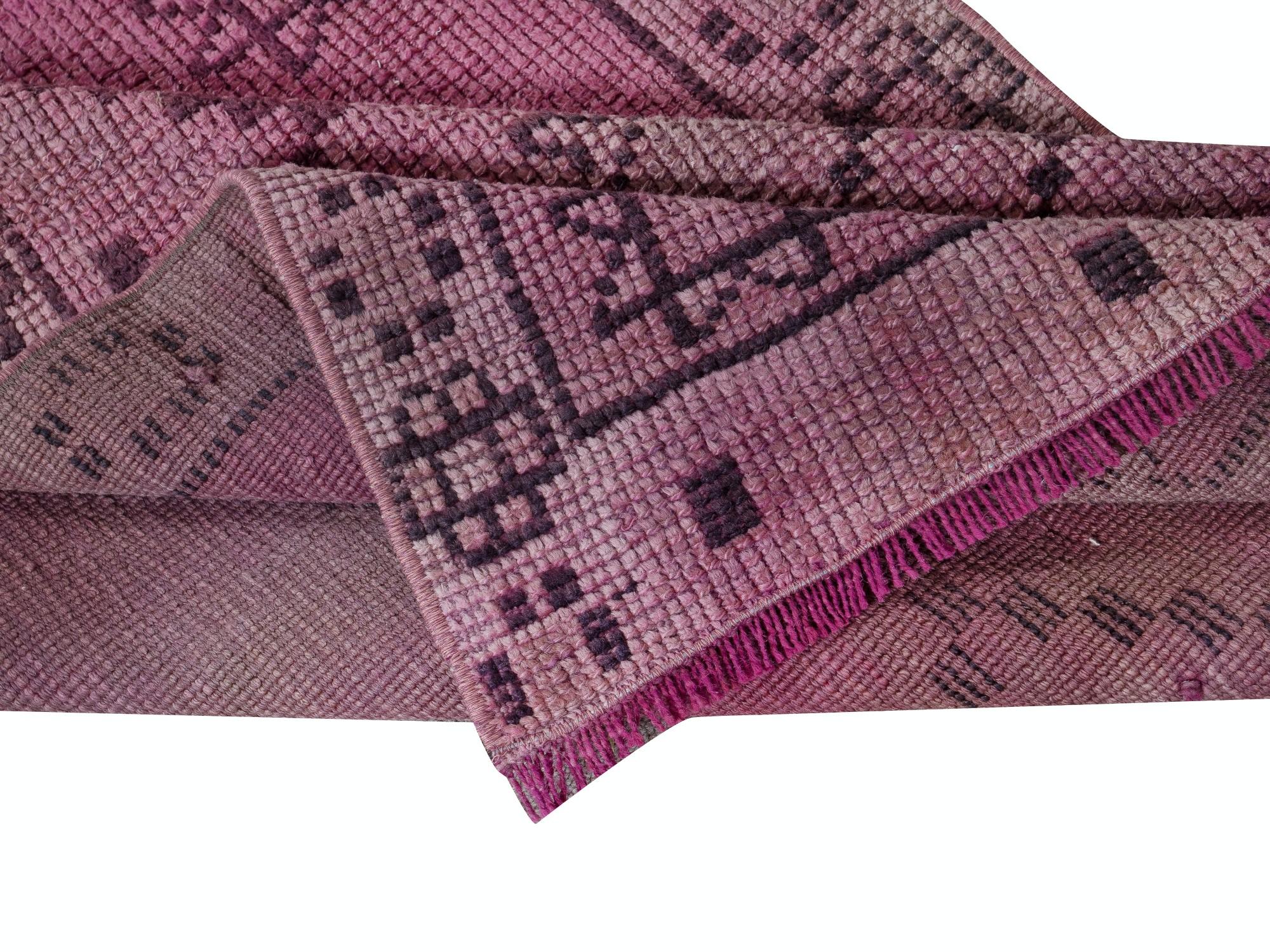 Hand-Woven 2.8x12.5 Ft Handmade Pink Runner Rug for Hallway, Modern Turkish Corridor Carpet For Sale