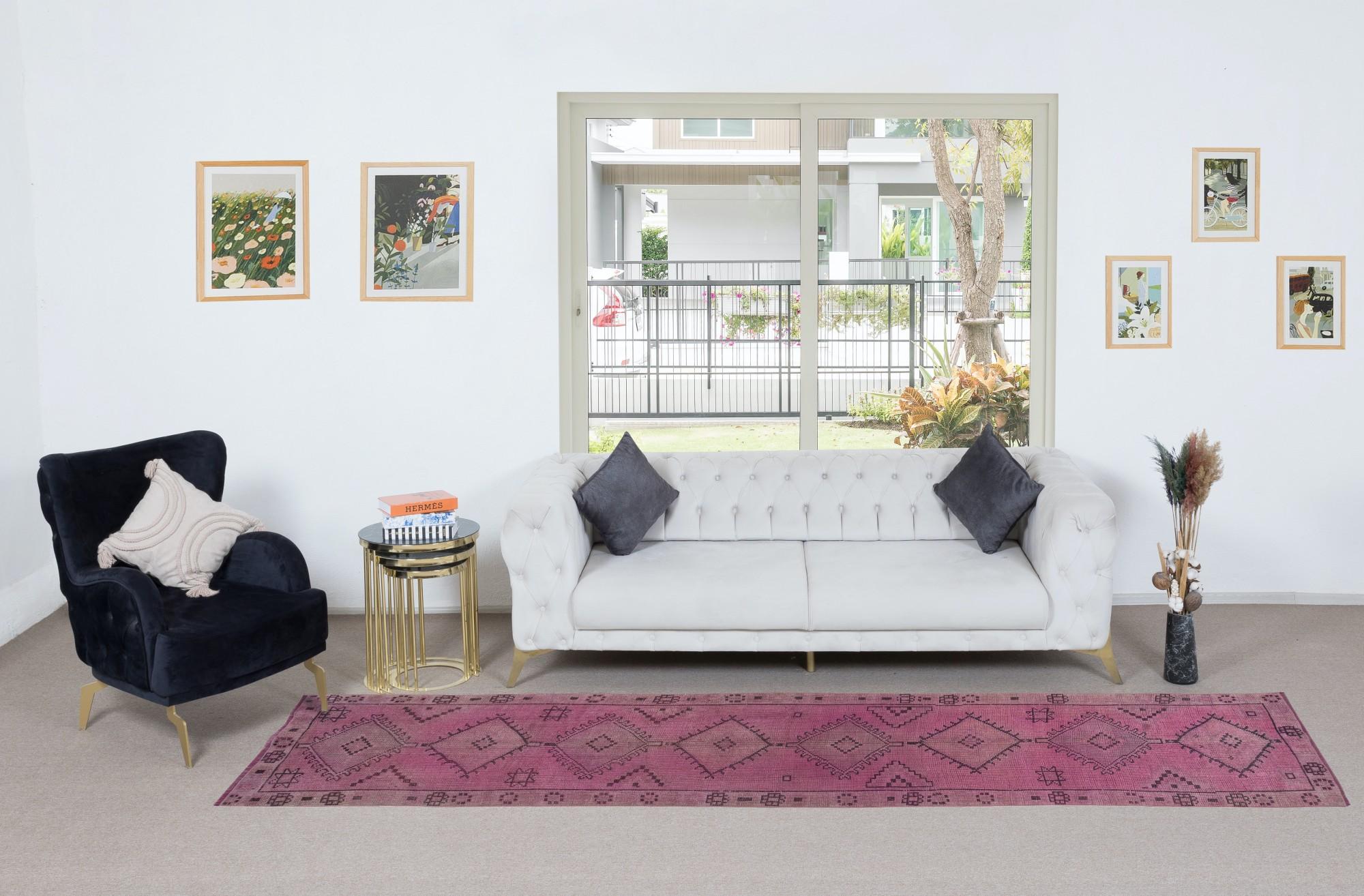 2.8x12,5 Ft Handgefertigter rosa Läufer für Flur, moderner türkischer Corridor-Teppich (Handgeknüpft) im Angebot