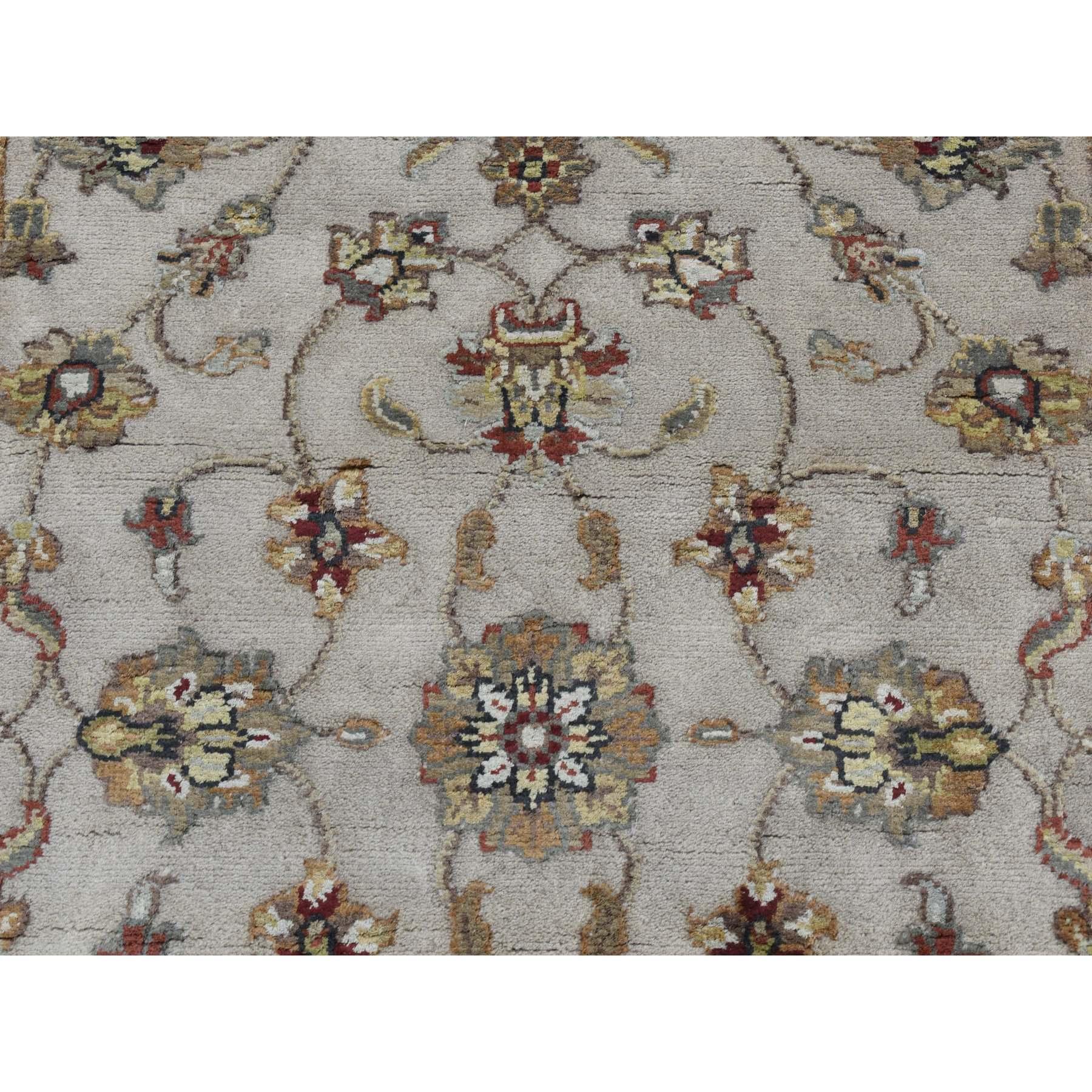 XXI secolo e contemporaneo Tappeto Runner XL, metà lana e metà seta, avorio, design del Rajasthan in vendita