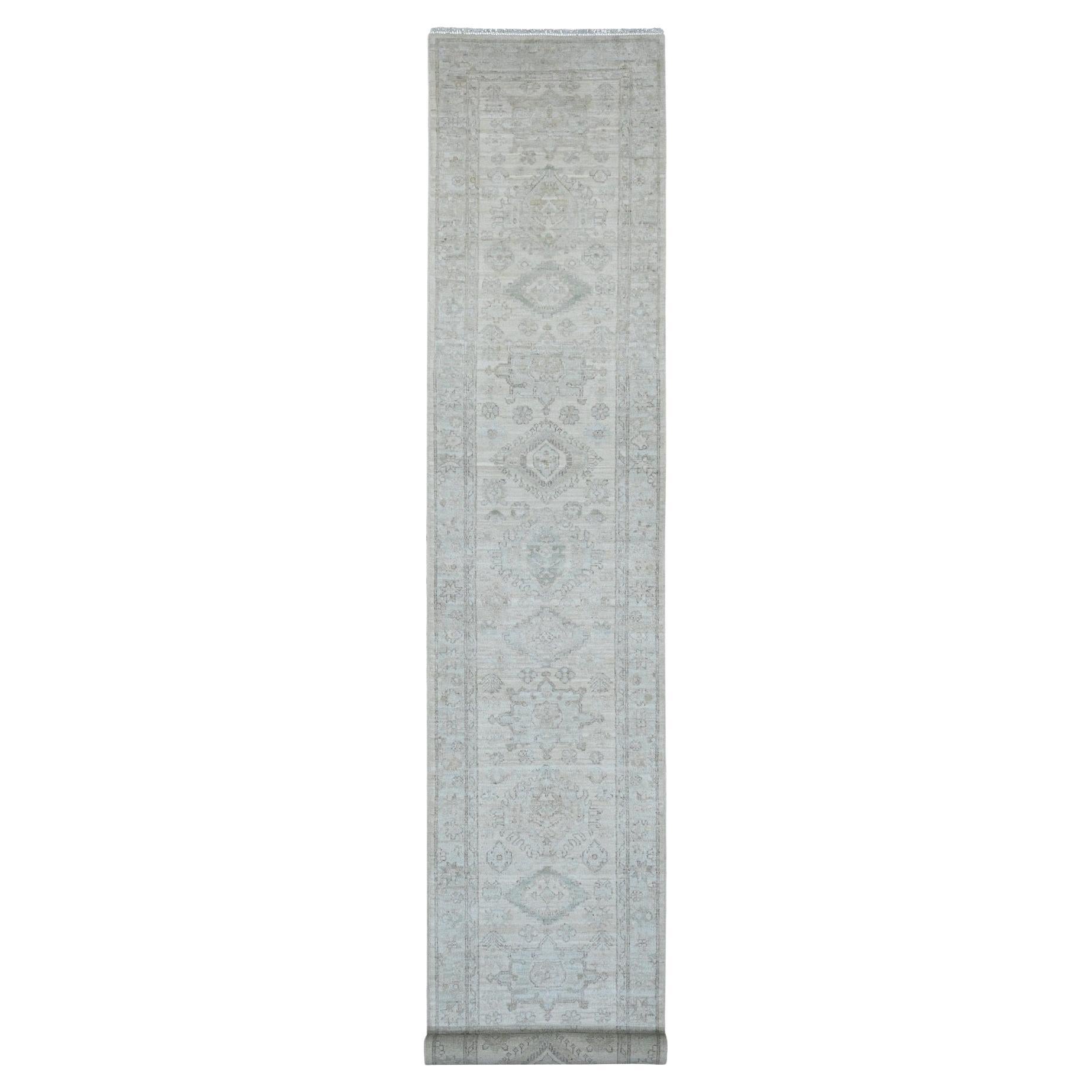 2'8 "x16' White Wash Peshawar Leaf Design Rugs noués à la main en pure laine en vente