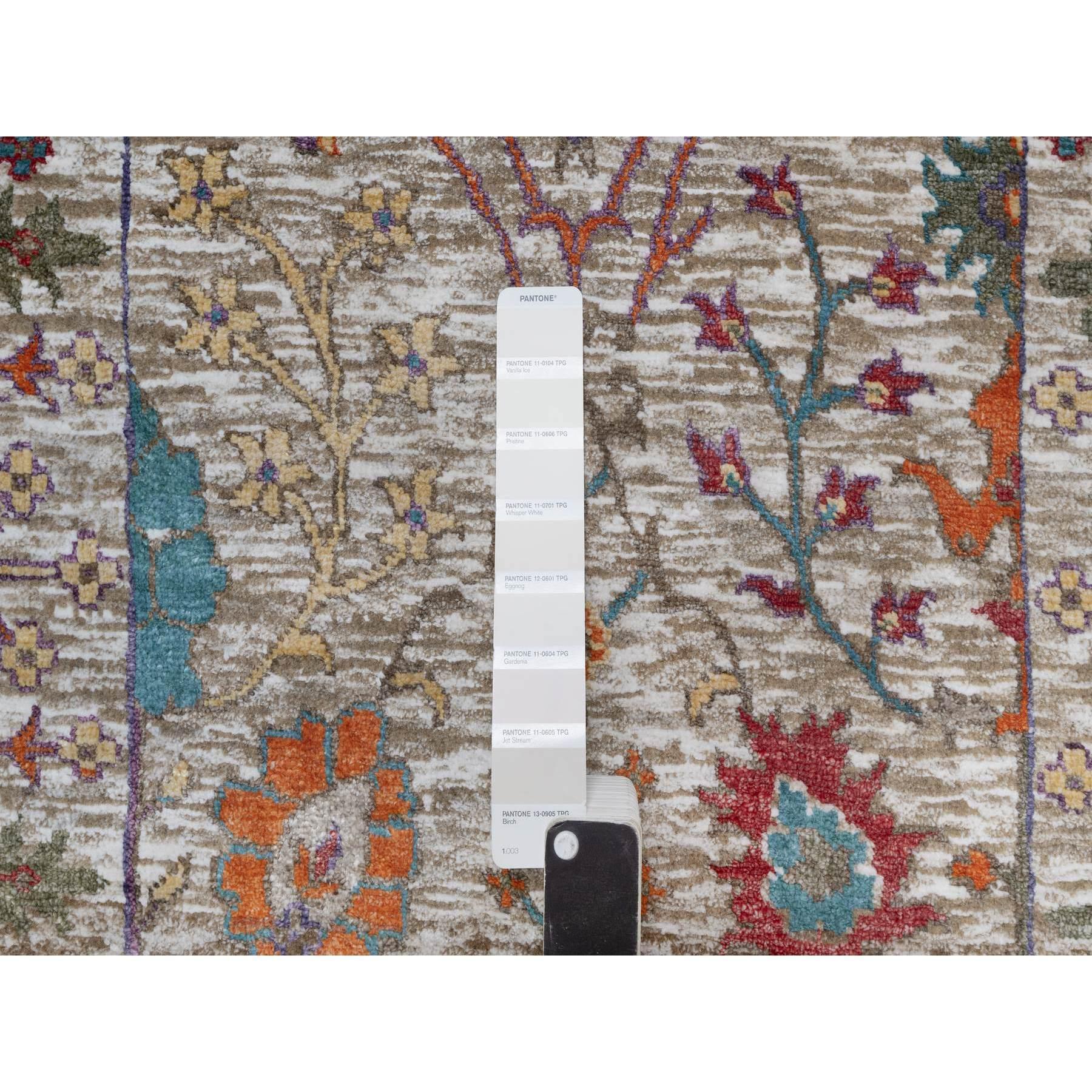 Hand-Knotted 2'8