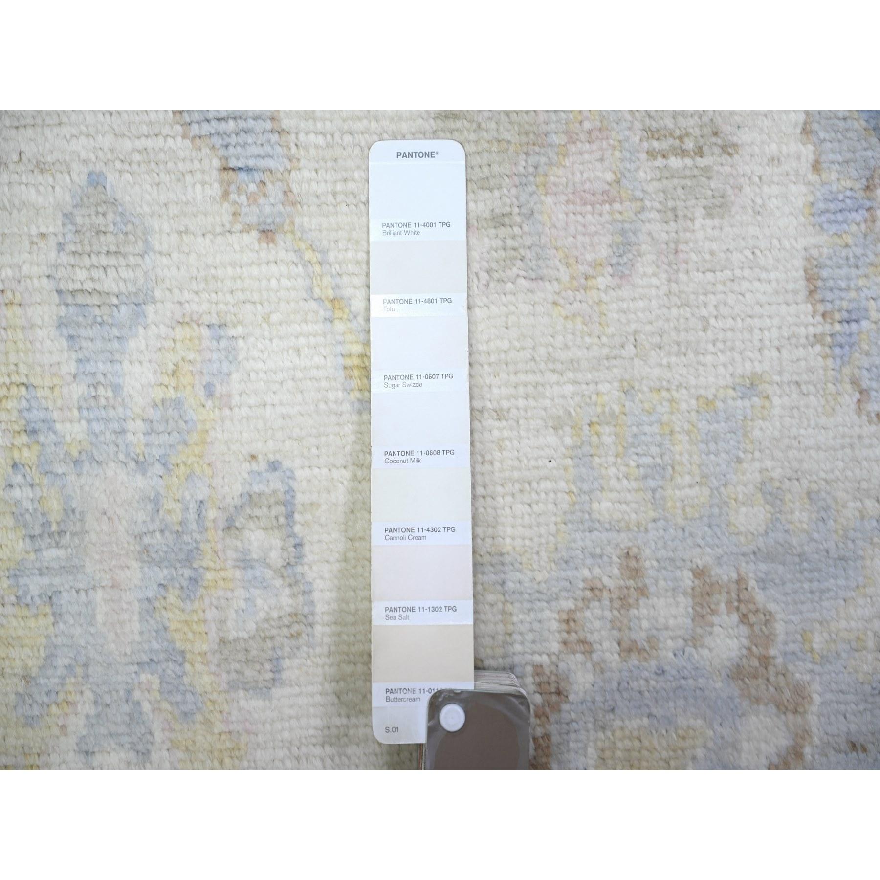 Hand-Knotted 2'8