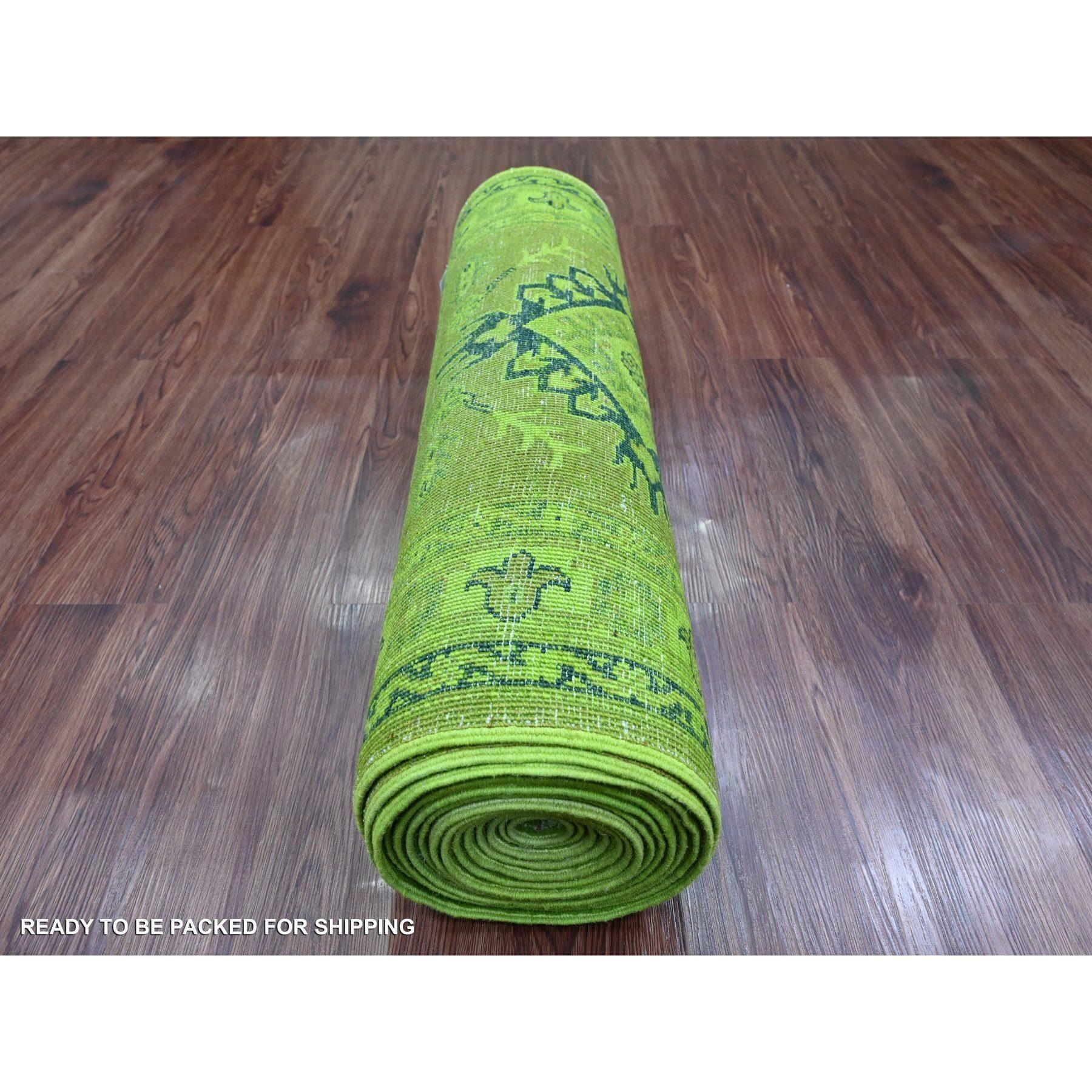 Hand-Knotted 2'8