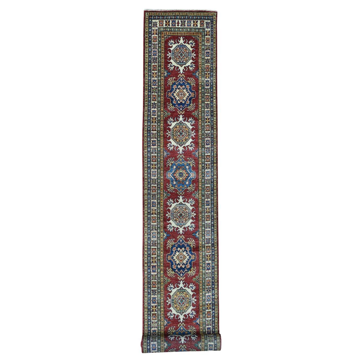 Tapis de course noué à la main rouge Super Kazak Pure Wool Design géométrique 2'8"x19'5"