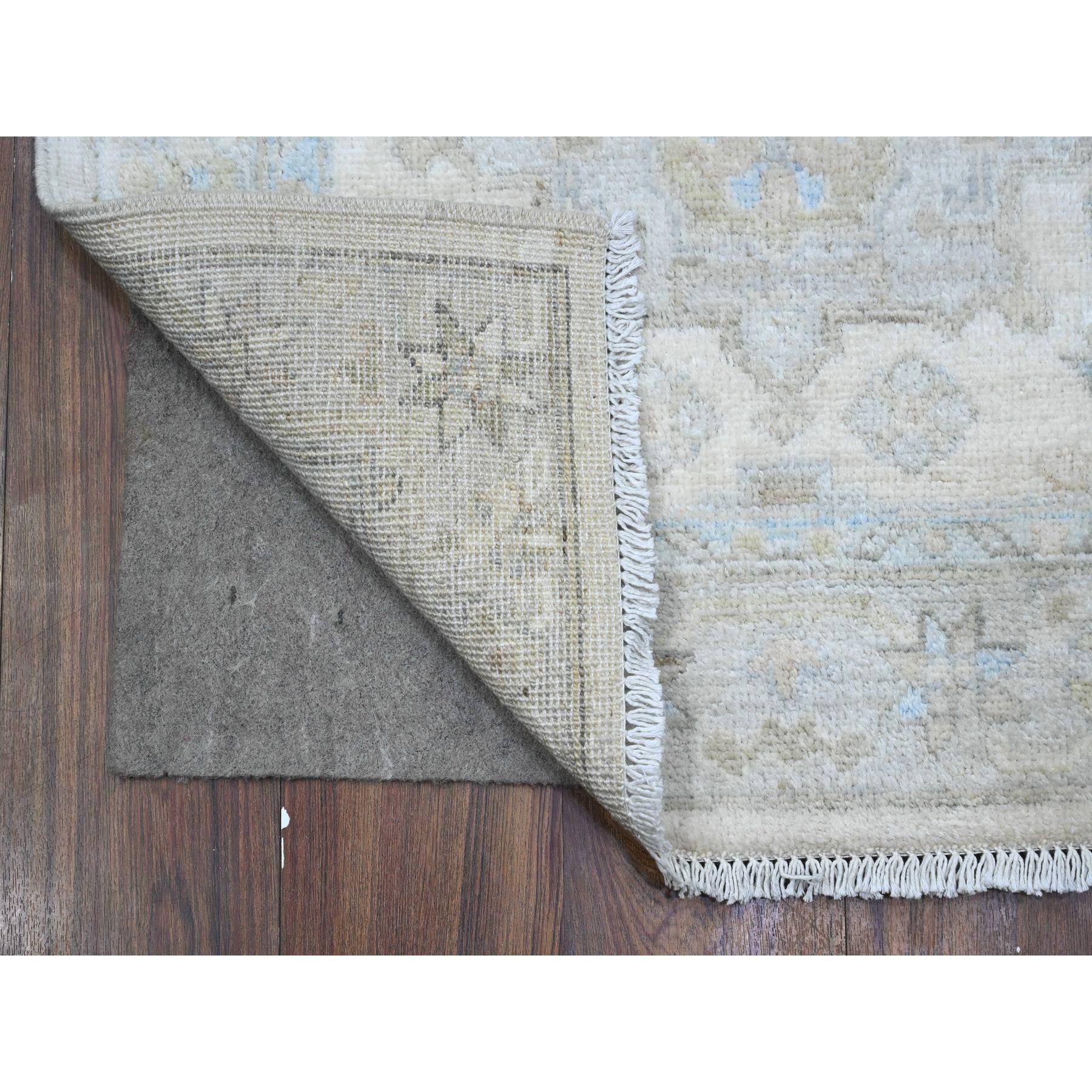 This is a truly genuine one-of-a-kind White Wash Peshawar, Hand Knotted, Pure Wool, Oriental Rug. It has been Knotted for months and months in the centuries-old weaving craftsmanship techniques by expert artisans.
Primary materials: Wool
Latex: No