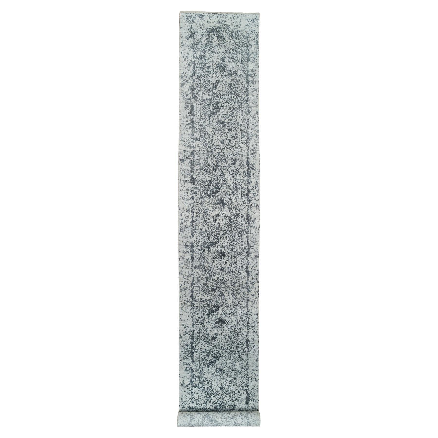 2'8 "x20' Tapis de course gris en laine et soie pure, noué à la main, Broken Persian Design XL