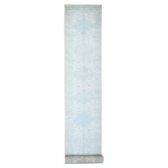 2'8"x20'5" Blanc Wash Peshawar - Tapis de course oriental noué à la main