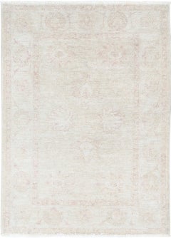 2.8x4 ft Traditional Hand Knotted Beige Turkish Accent Rug. 100% Wool