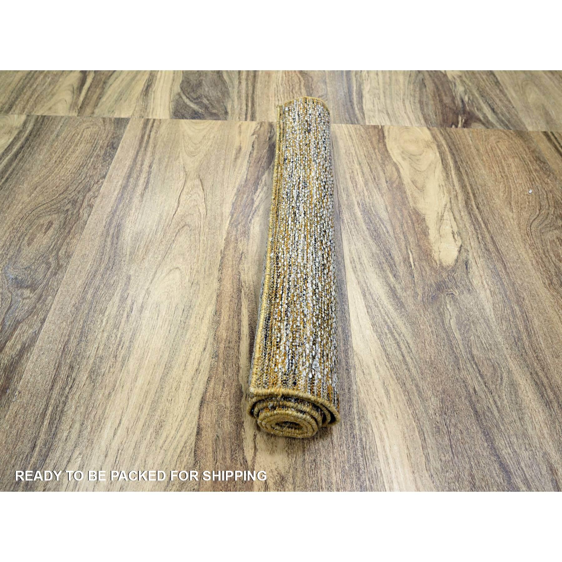 Hand-Knotted 2'8