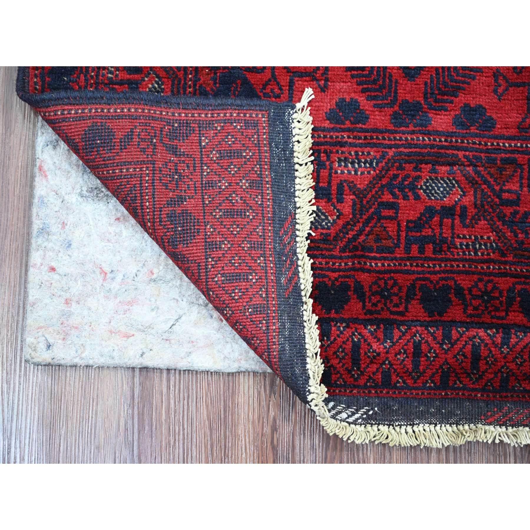 Angels Red, Hand Knotted, Afghan Andkhoy with Geometric Pattern, Soft Wool, Runner, Oriental Rug
Matières premières : Laine
Latex : Pas de poils 
hauteur : 0,25 pouces
Style : Traditionnel
Couleur primaire : rouge
Couleurs secondaires : Bleu