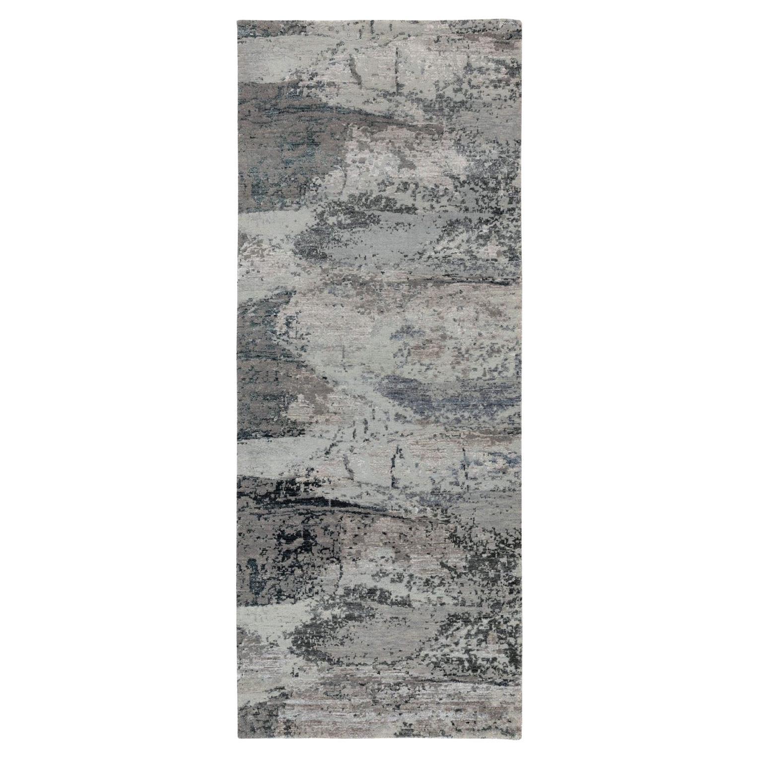 2'8 "x7'8" Couloir en laine et soie à design abstrait gris, noué à la main Tapis d'Orient en vente