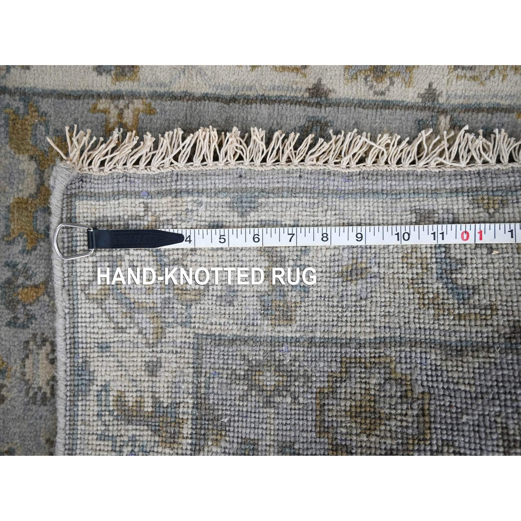 Lana Tappeto Runner in lana annodata a mano con medaglioni geometrici Karajeh Design Grigio 2'8 