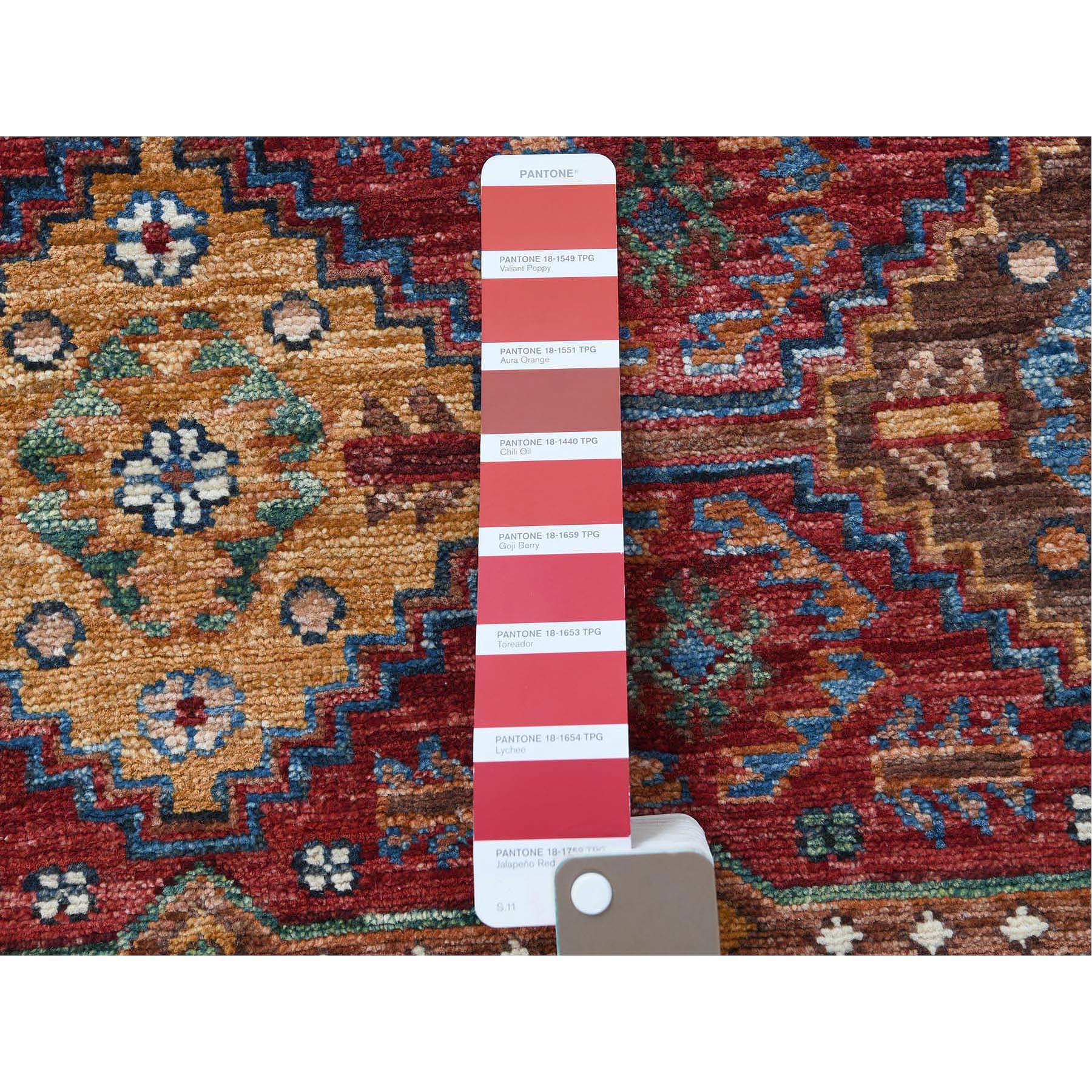 Hand-Knotted 2'8