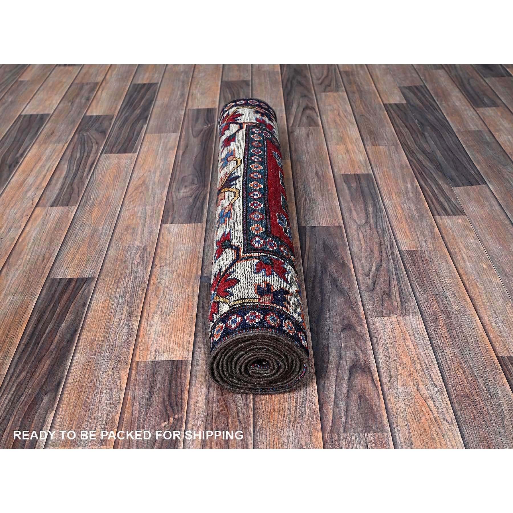 Noué à la main 2'8 