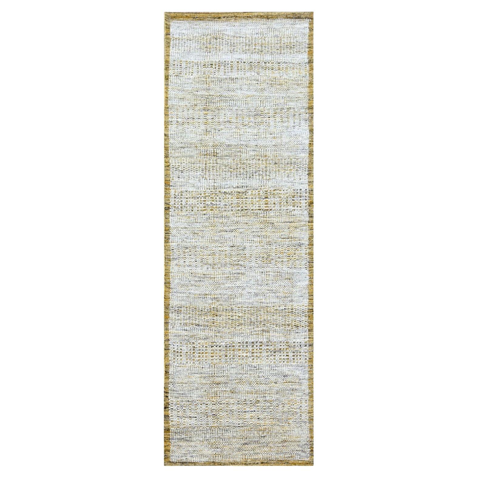 2
8 "x8
2" Tapis de course en pure laine nouée à la main, jaune, Distressed Grass Design en vente