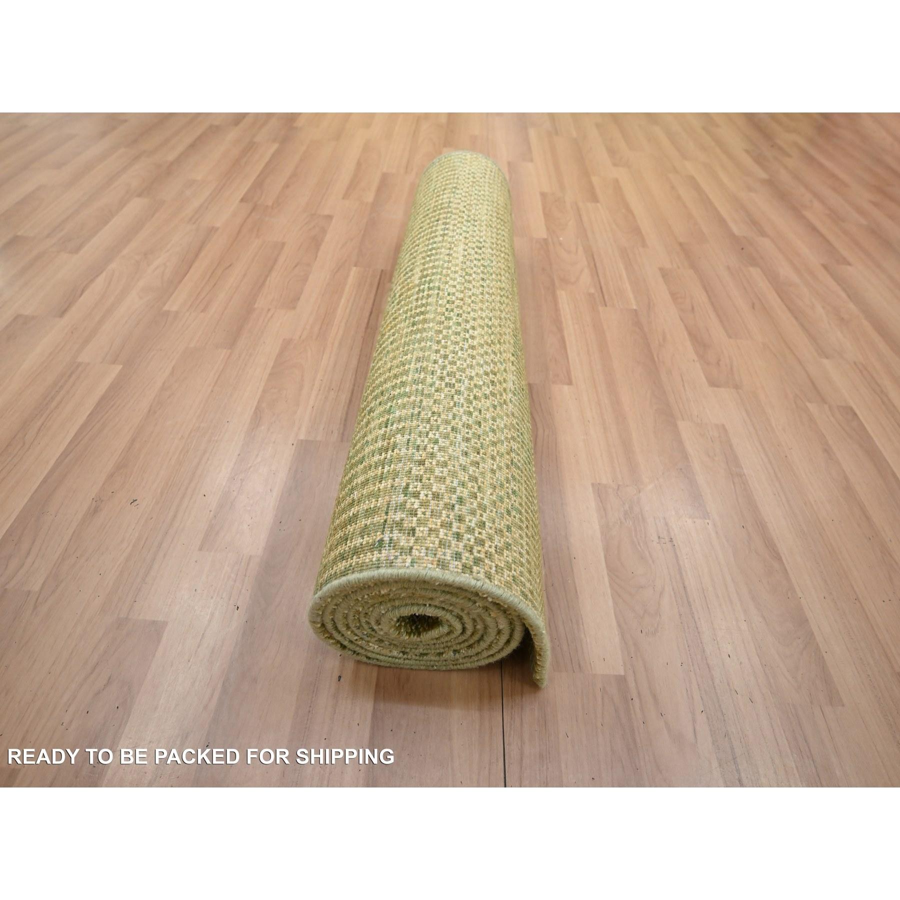 Noué à la main 2'8 