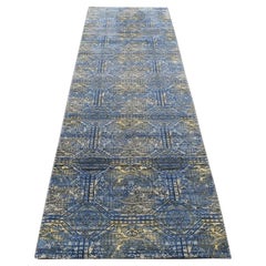 2
8 "x9
1" Tapis de course en soie et laine noué à la main à motifs de rosettes répétitifs bleus