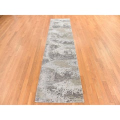 2'8"x9'10" Ivory Abstract Design Wool and Silk Hand Knotted Runner Oriental Rug
